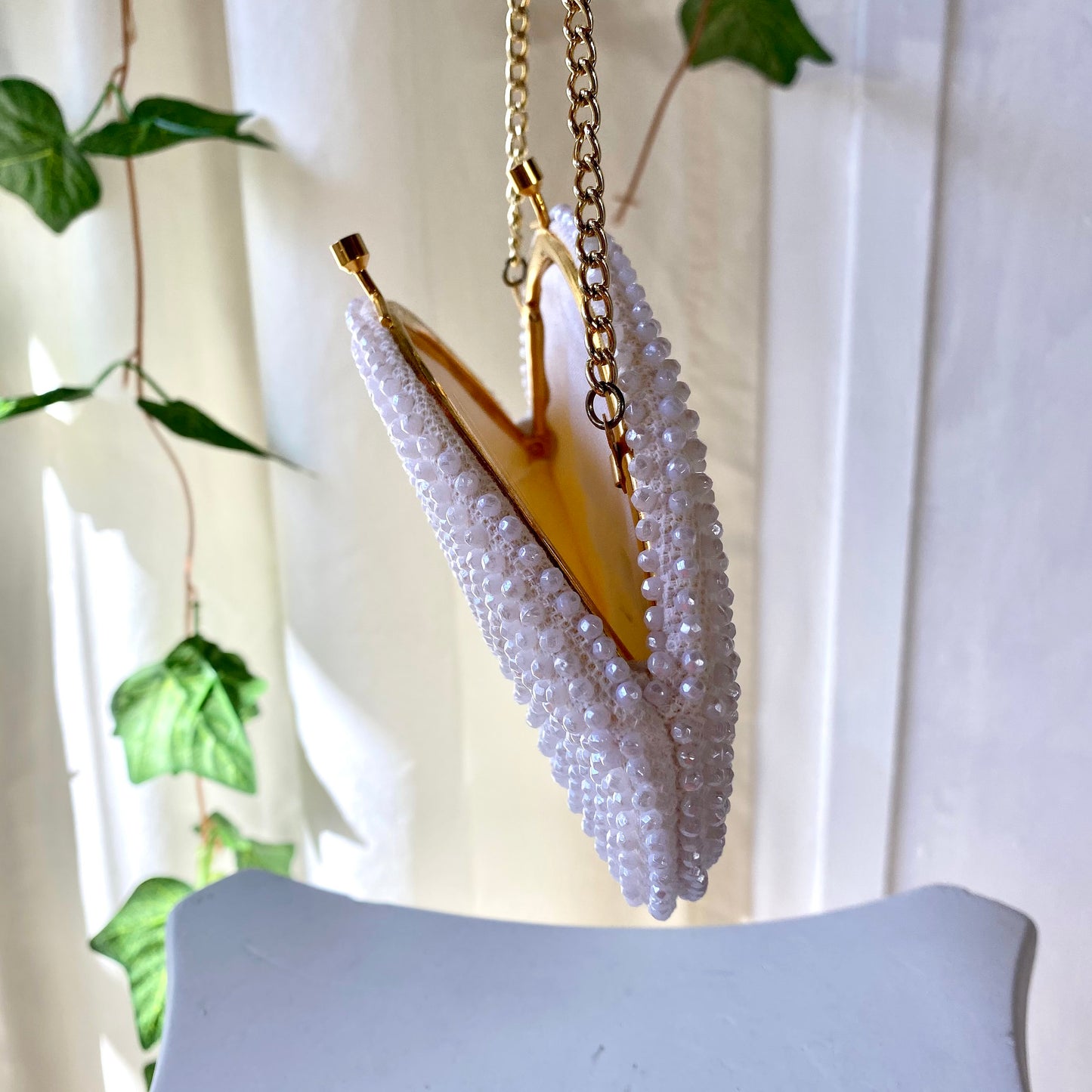 Vintage Beaded White Clutch With Gold Chain Strap