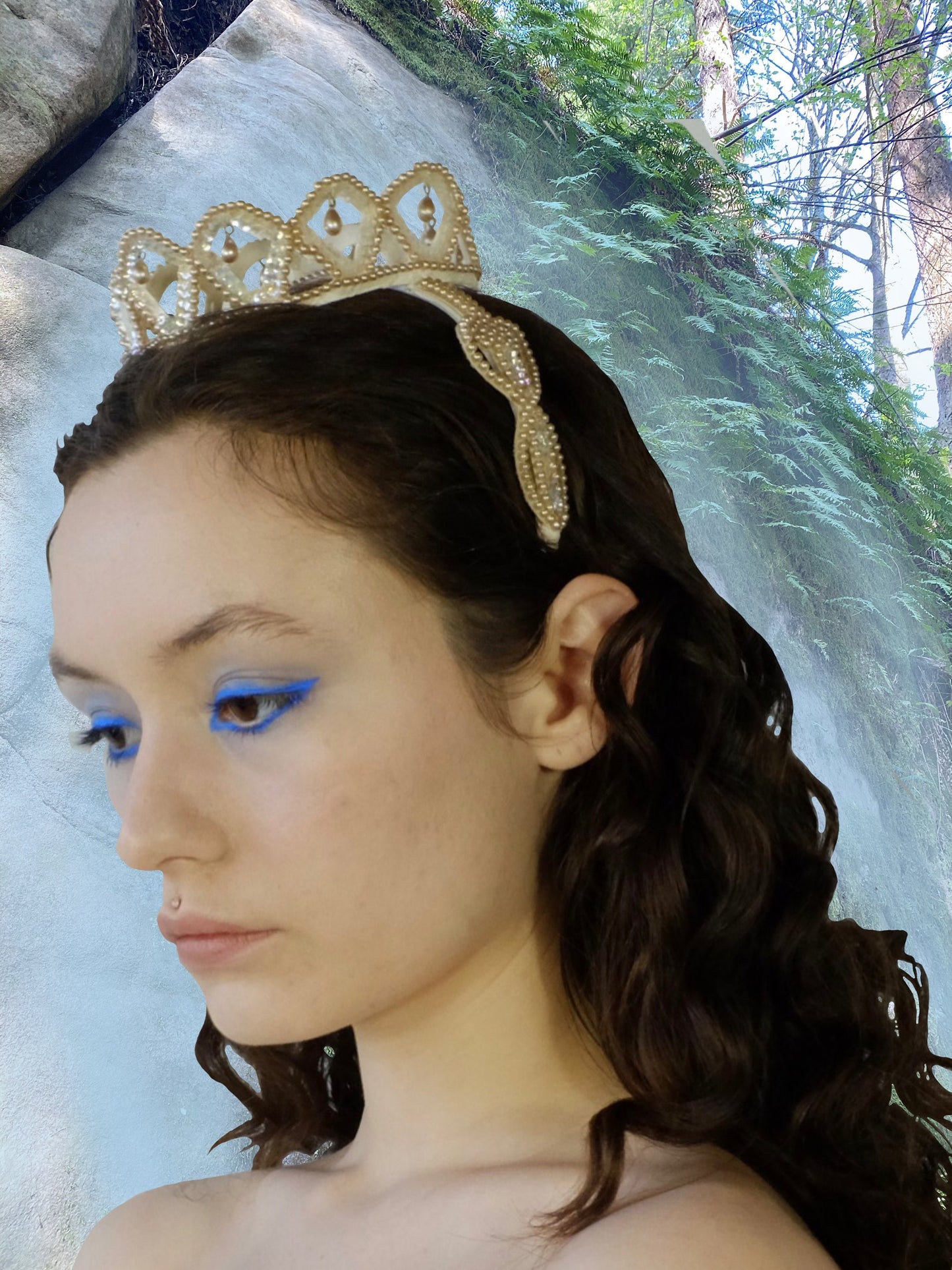 Crown headpiece with faux peal accents