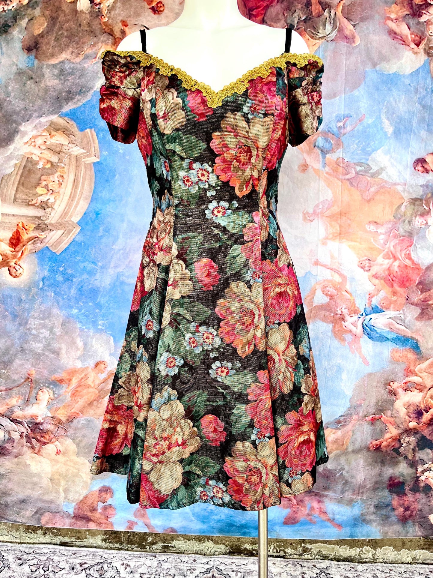Romantic Rococo Floral Dress – Vintage-Inspired Off-Shoulder Garden Gown