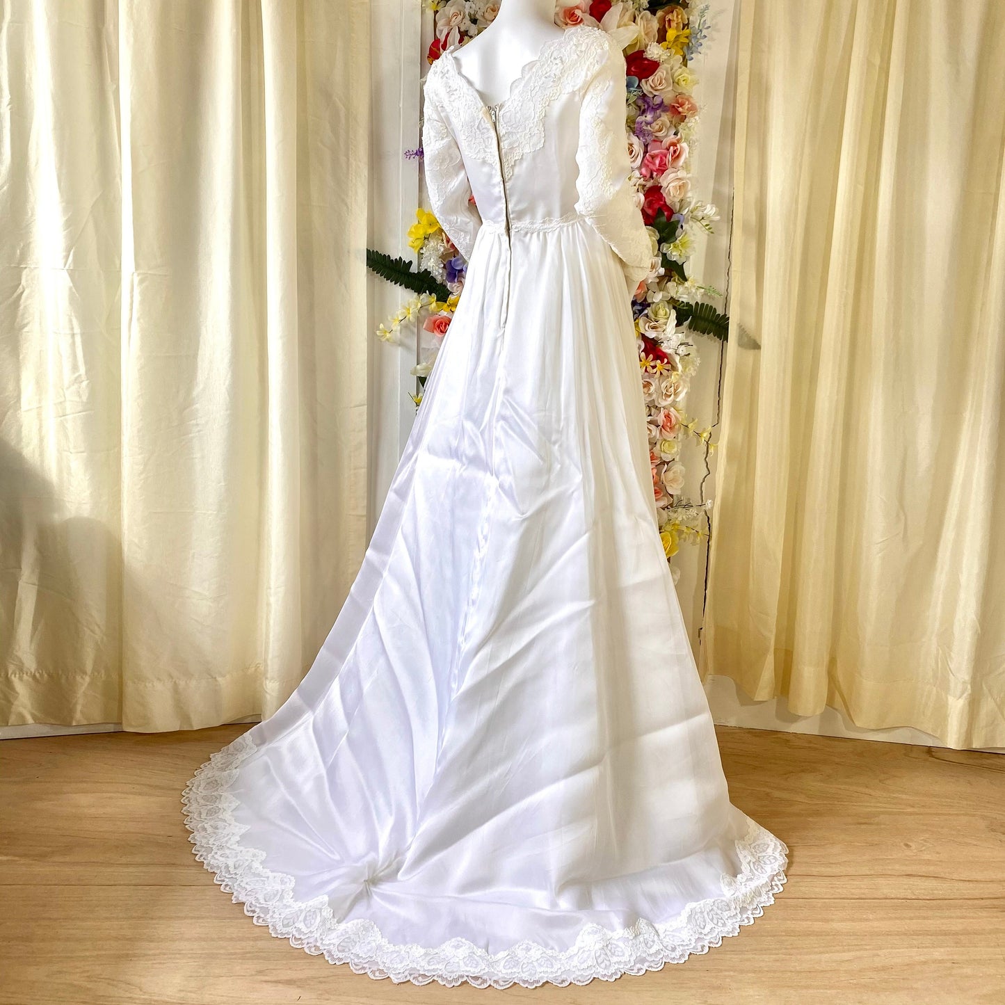 Vintage Ivory Wedding Dress with Pearl and Lace Detailing