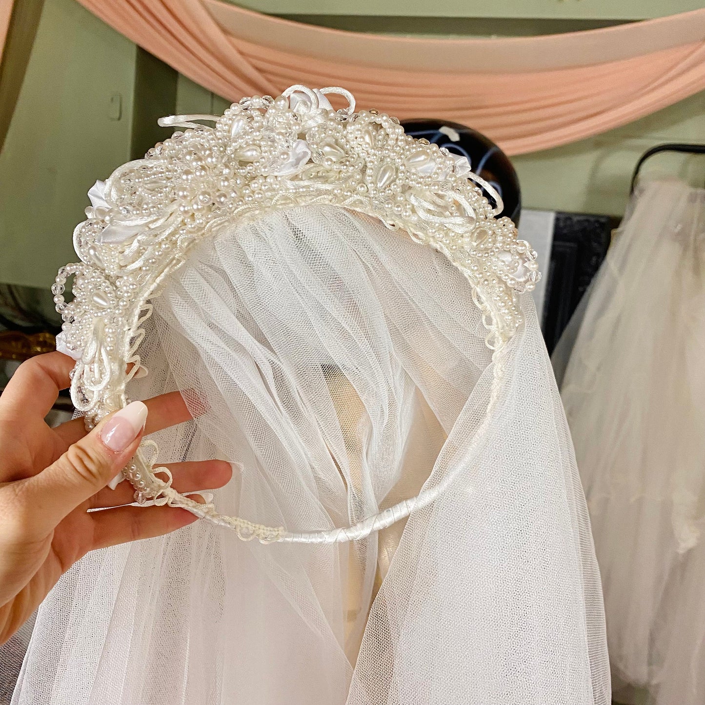 1997 Sleeveless White Wedding Dress With Bustle & Veil