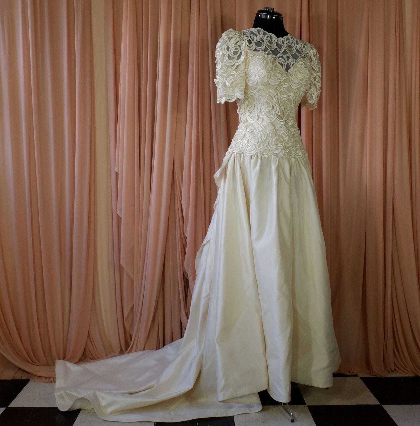 Van Lear Bridal Ivory Wedding Dress With Lace Bodice