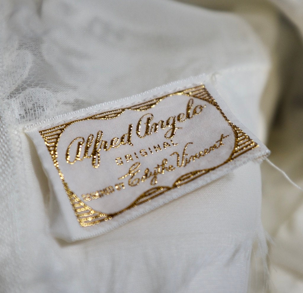 Wedding Dress with Pleated Ruffle Collar