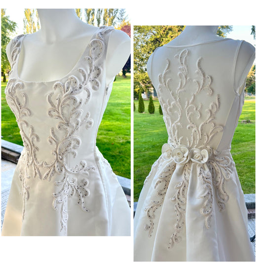 Enchanting Sleeveless Wedding Gown with Intricate Lace and Beadwork
