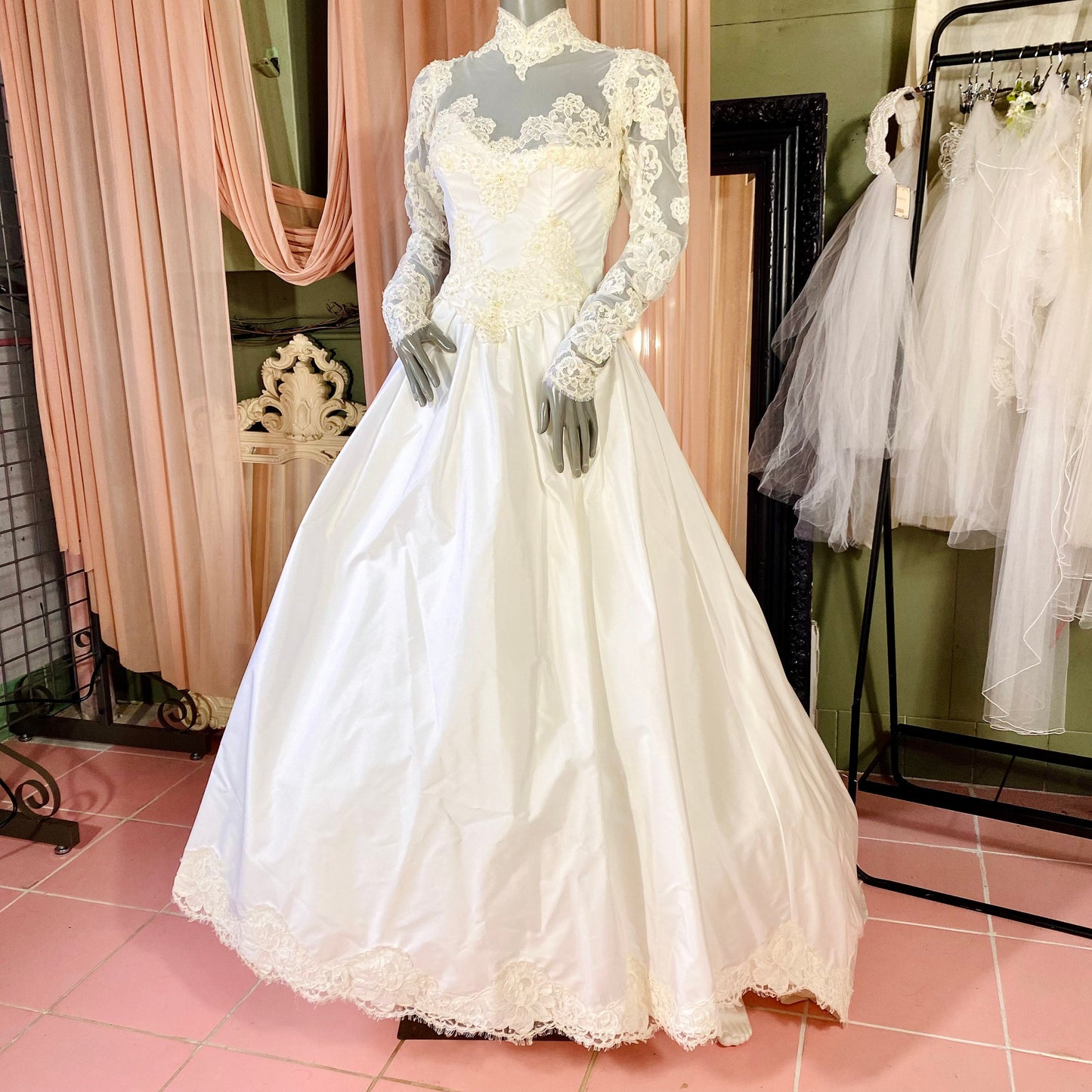 Ivory Taffeta & Lace Long-sleeved Wedding Dress With Matching Veil
