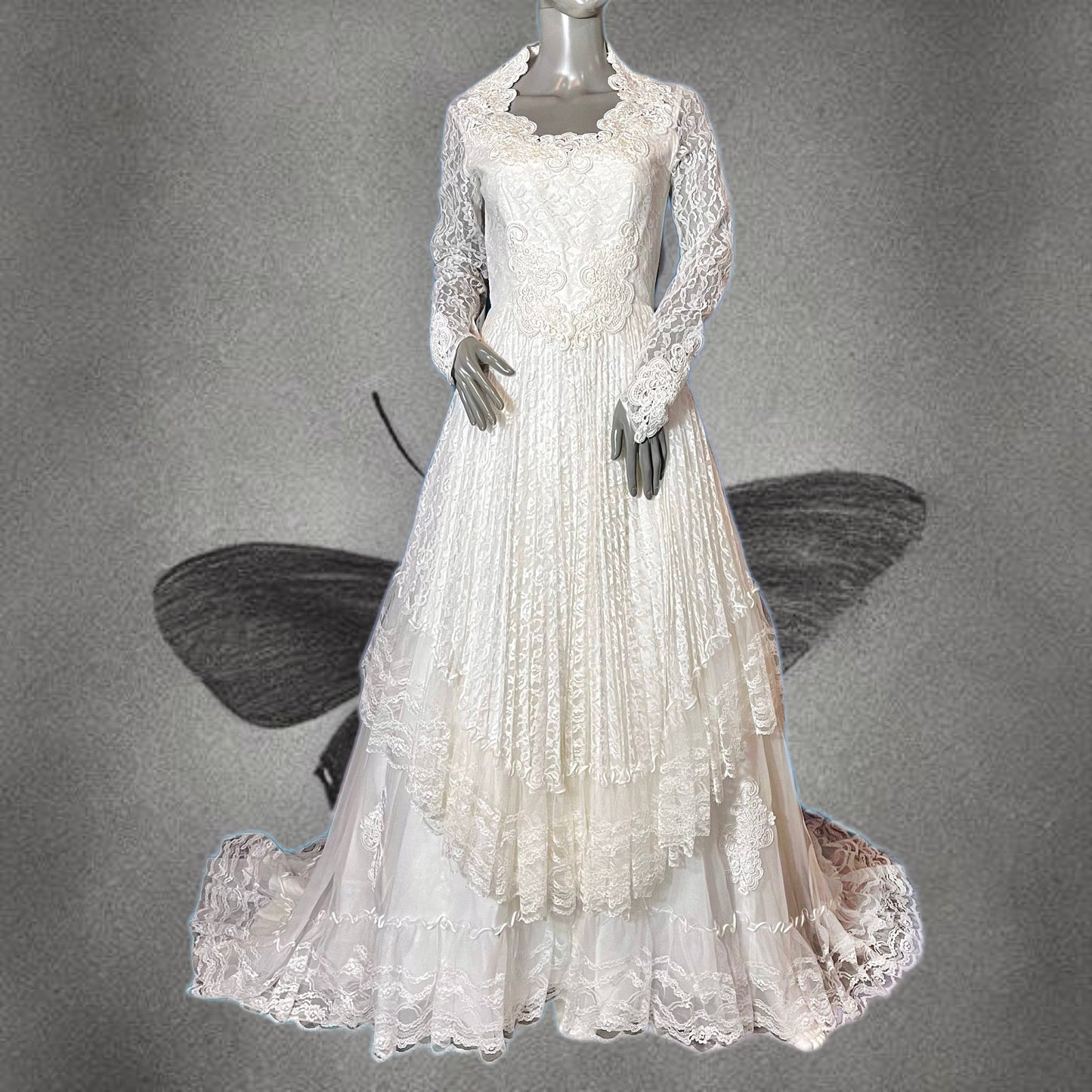 Alfred Angelo All Lace Long-sleeved Wedding Dress W/ Queen Anne Neckline