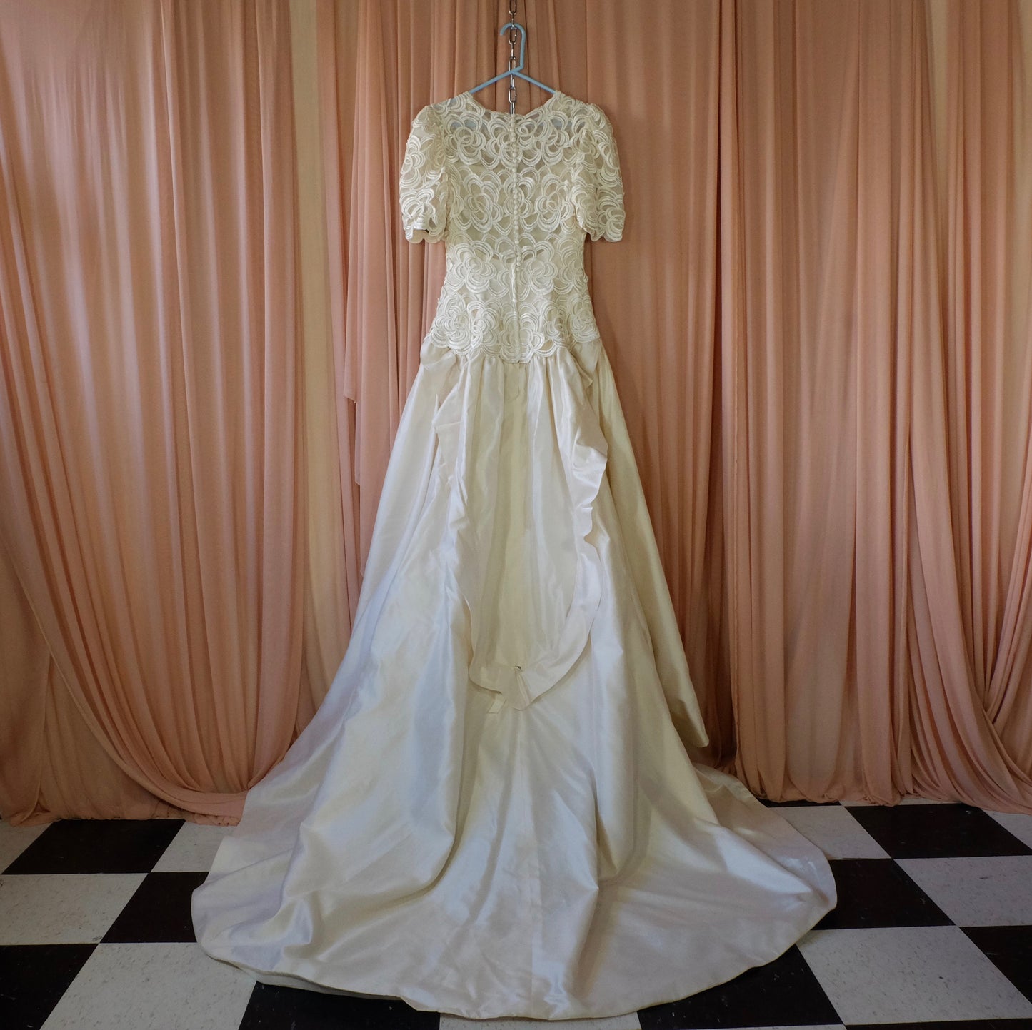 Van Lear Bridal Ivory Wedding Dress With Lace Bodice