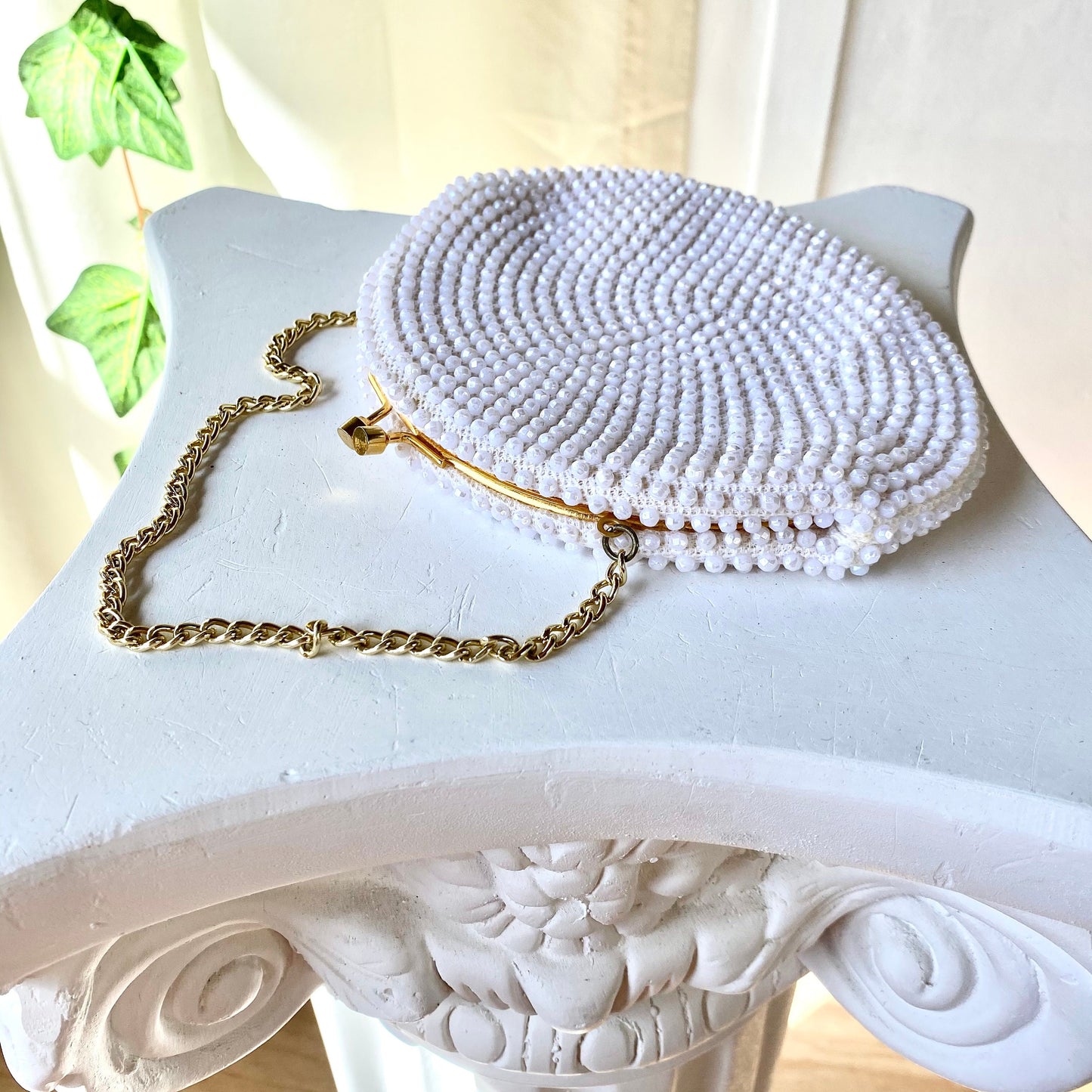 Vintage Beaded White Clutch With Gold Chain Strap