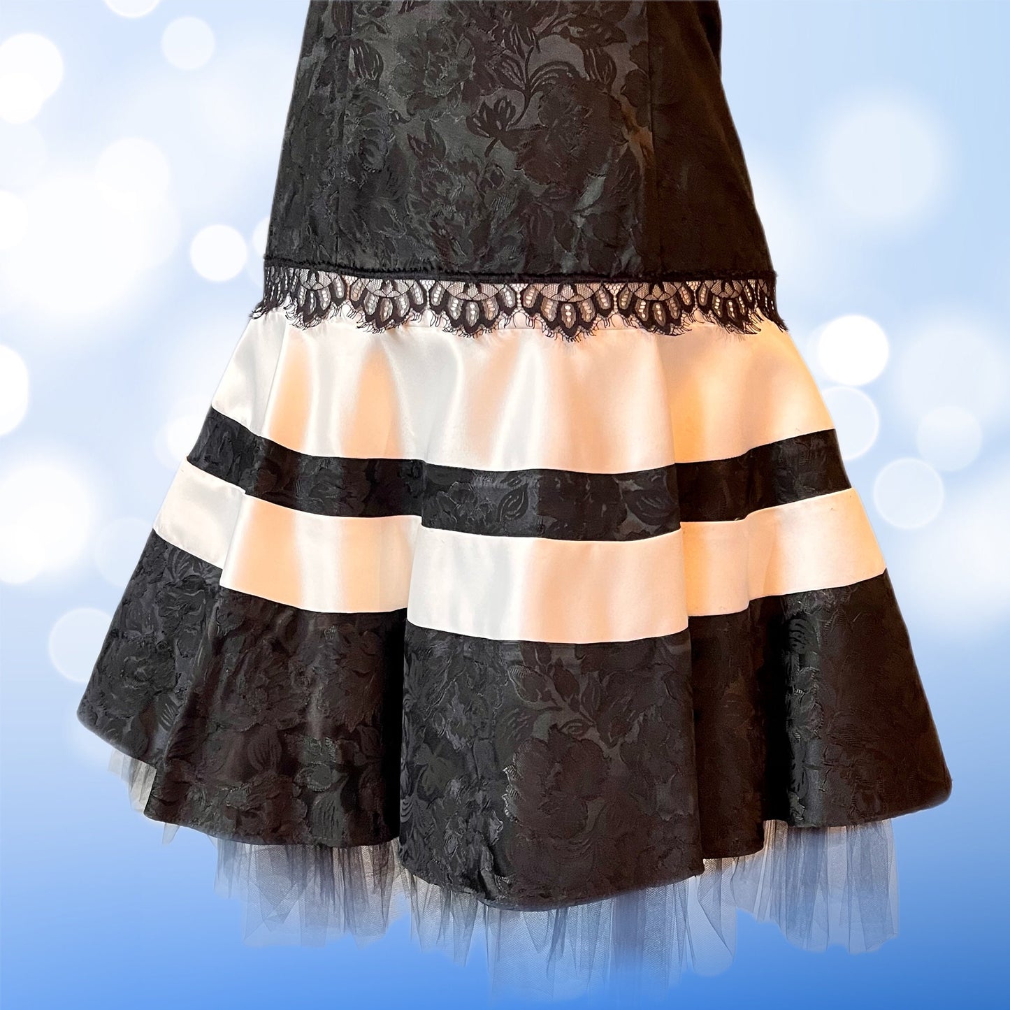 Jessica McClintock Black & White Short Dress, Lace Detail