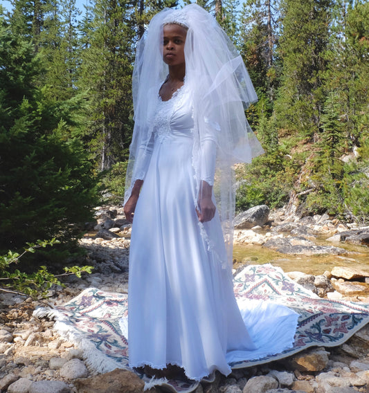 Vintage Wedding Dress and Veil Matching Set