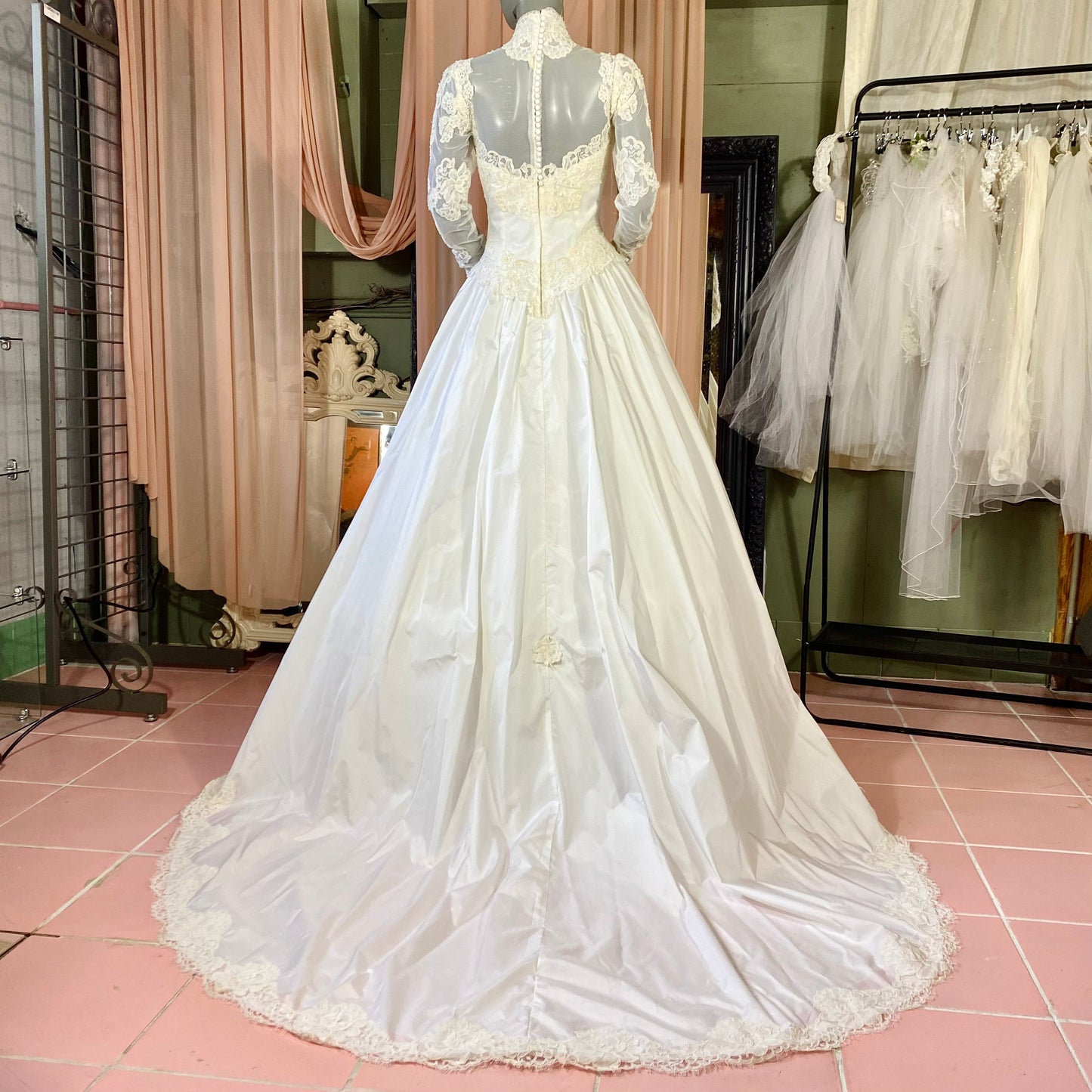 Ivory Taffeta & Lace Long-sleeved Wedding Dress With Matching Veil