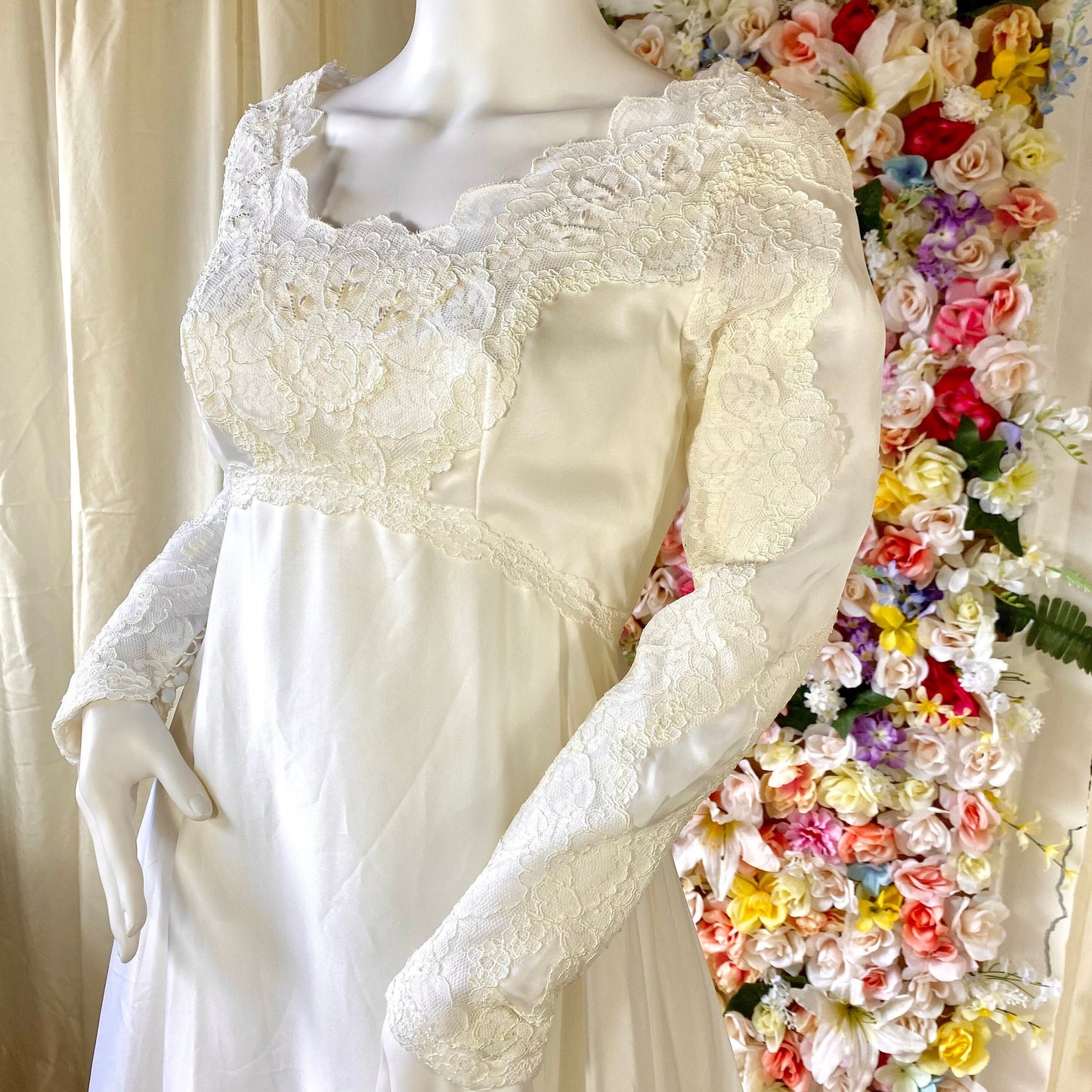 Vintage Ivory Wedding Dress with Pearl and Lace Detailing