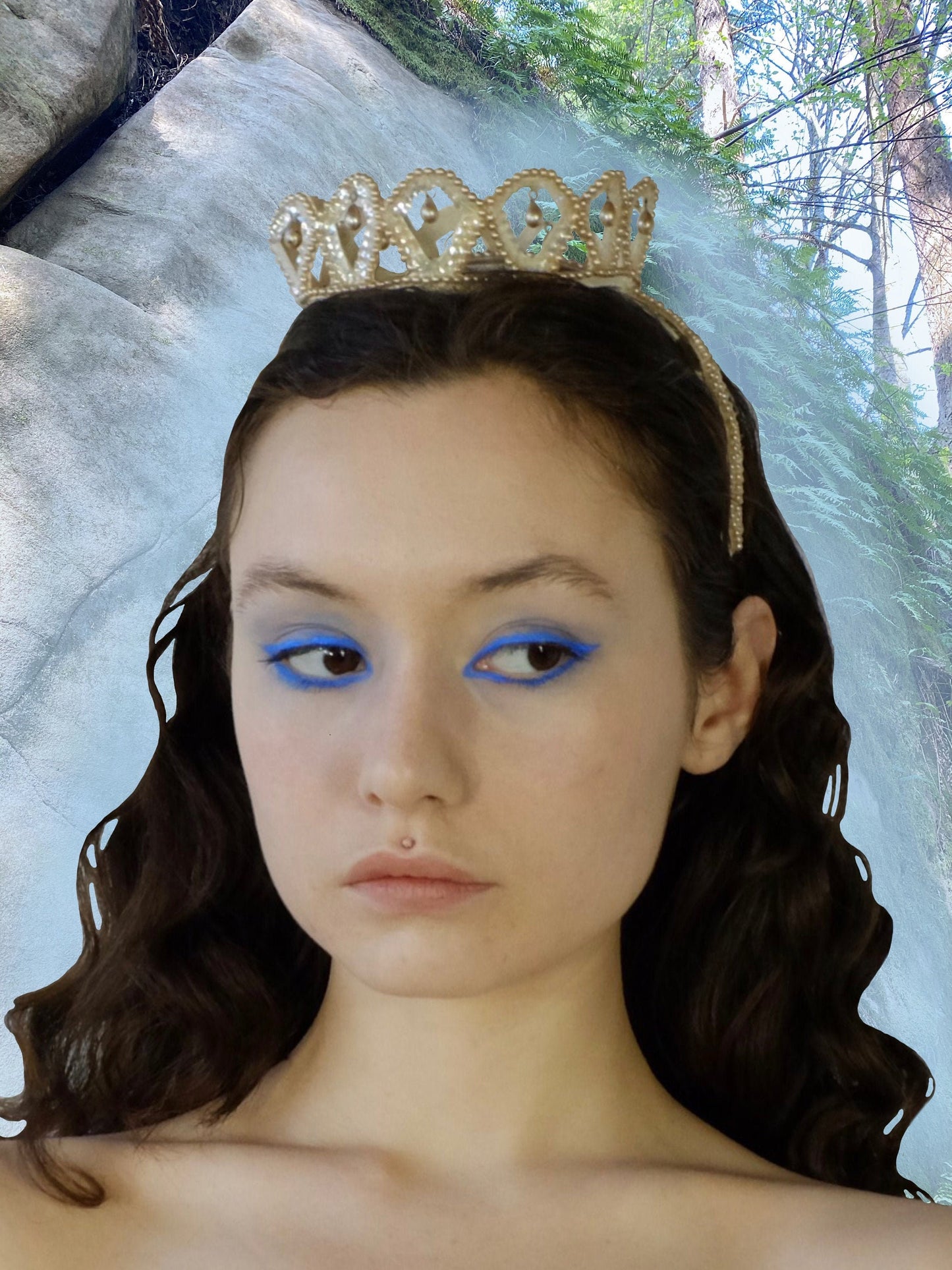 Crown headpiece with faux peal accents