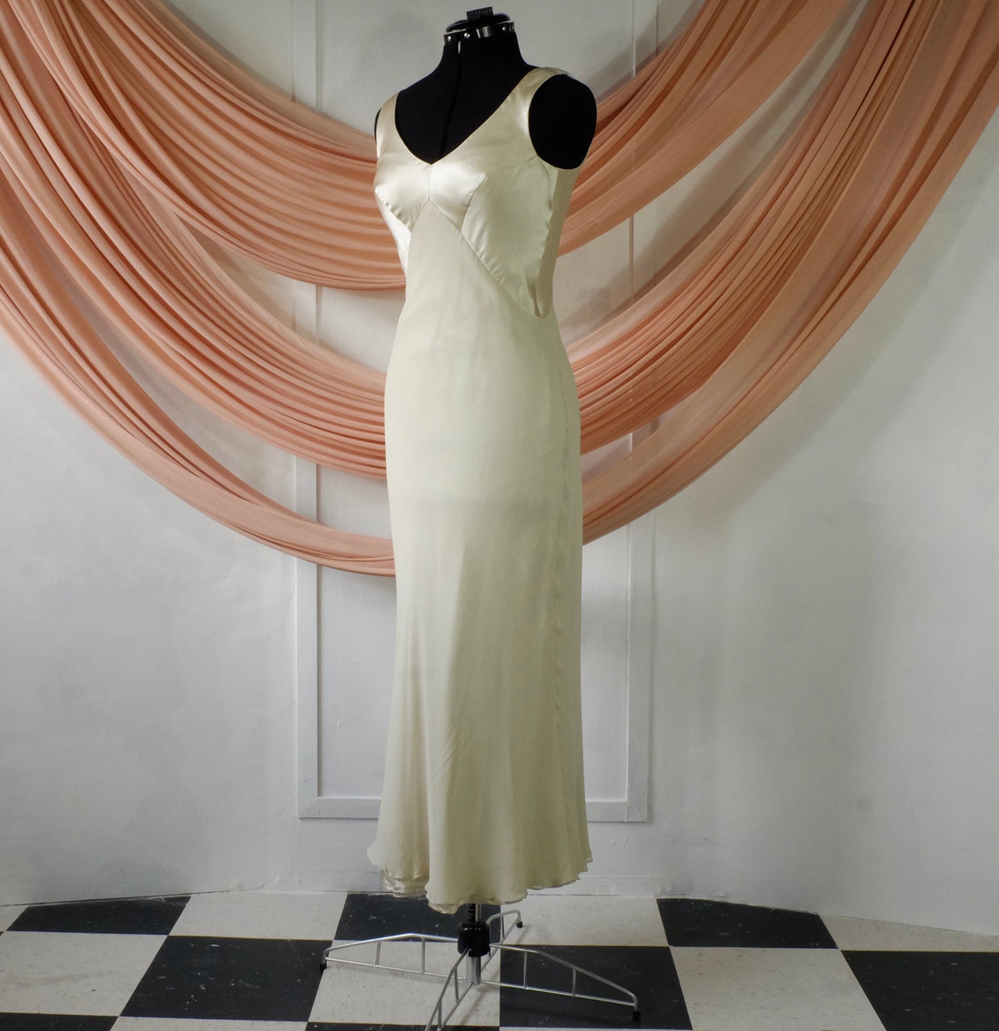 Ivory 100% silk dress with transparent collared overdress