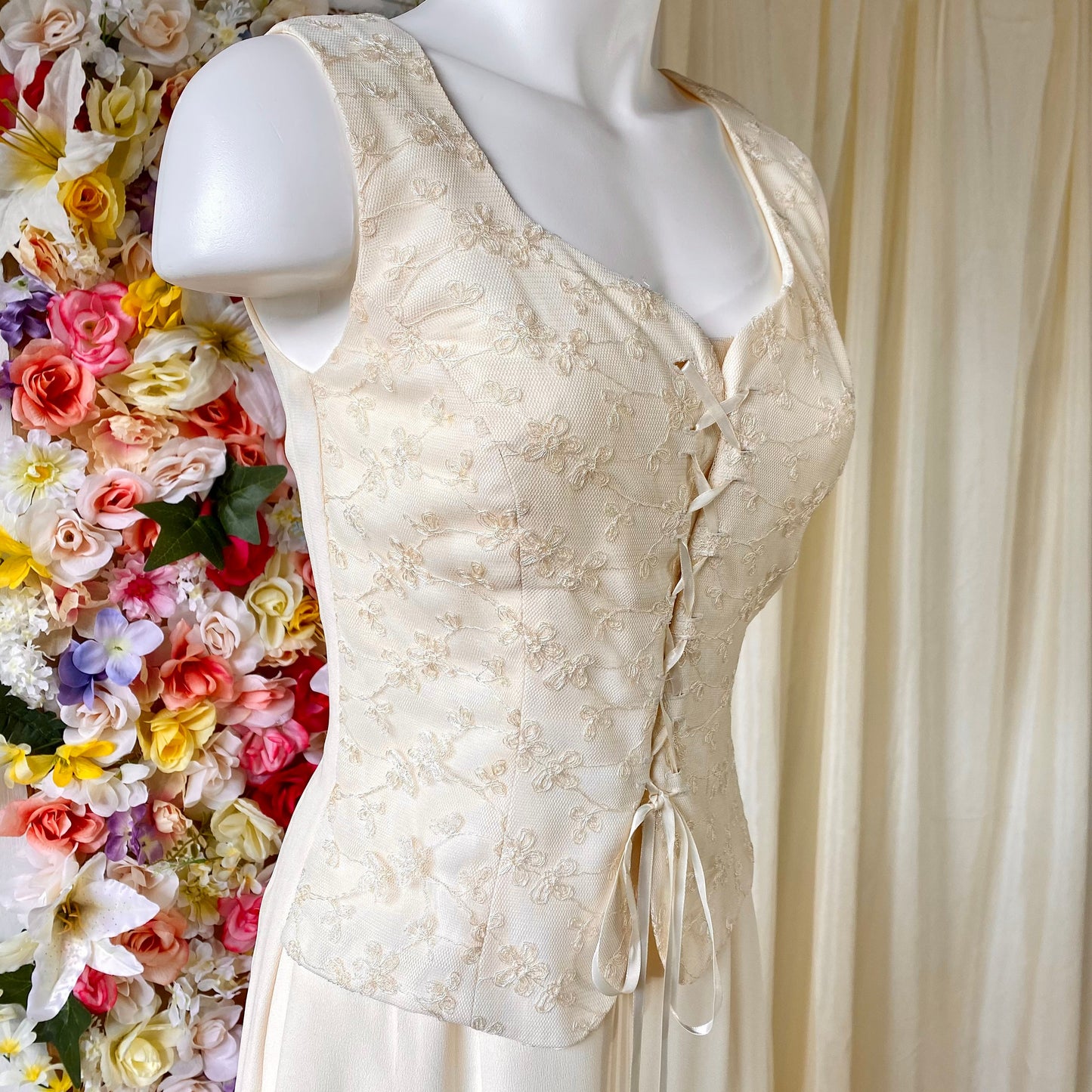 Maggy London Cream Sleeveless Dress with Corset Front