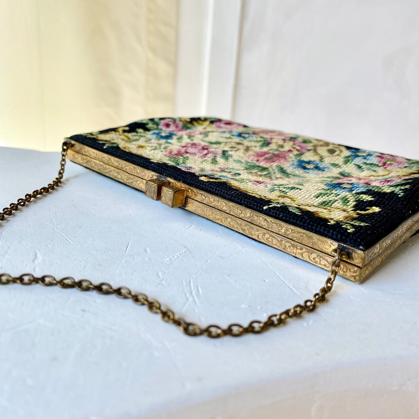 Vintage Rectangular Clutch With Embroidery Detail