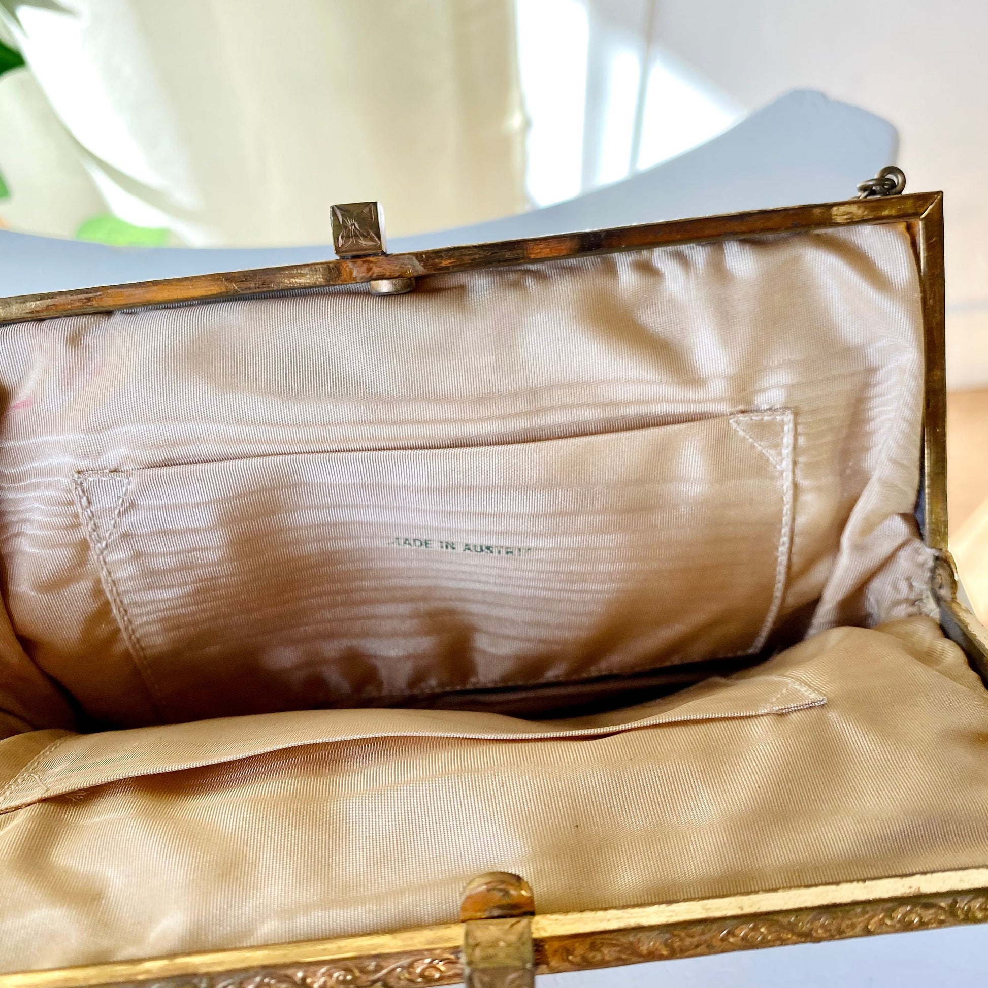 Vintage Rectangular Clutch With Embroidery Detail