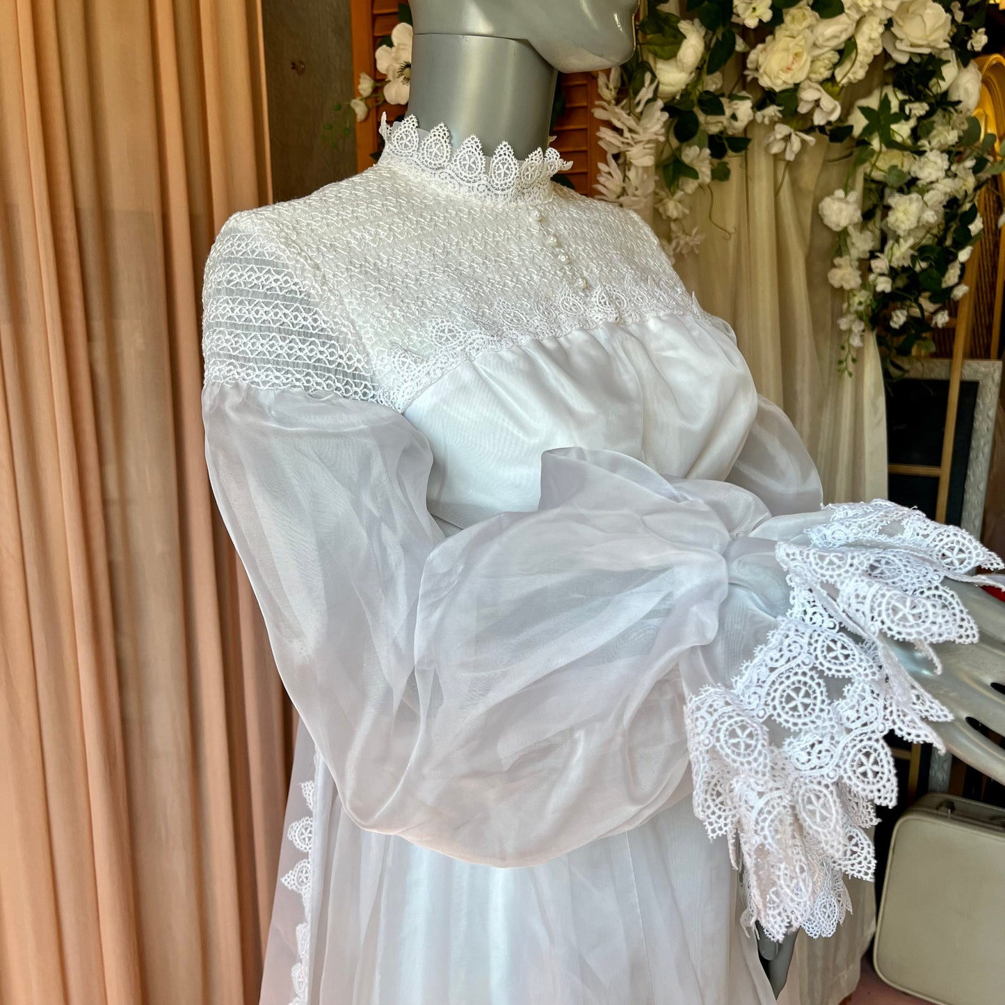 1972 Emma Domb Long-sleeved Organza Wedding Gown With Detachable Train