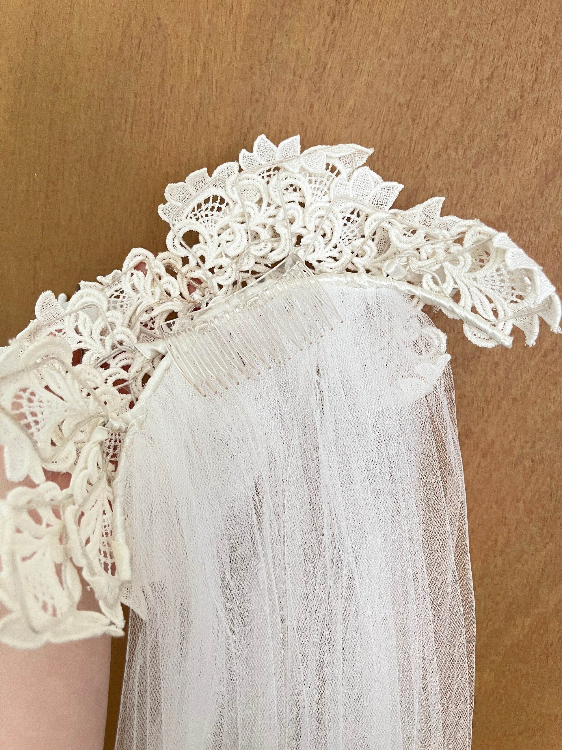 Vintage fingertip length veil with floral lace crown