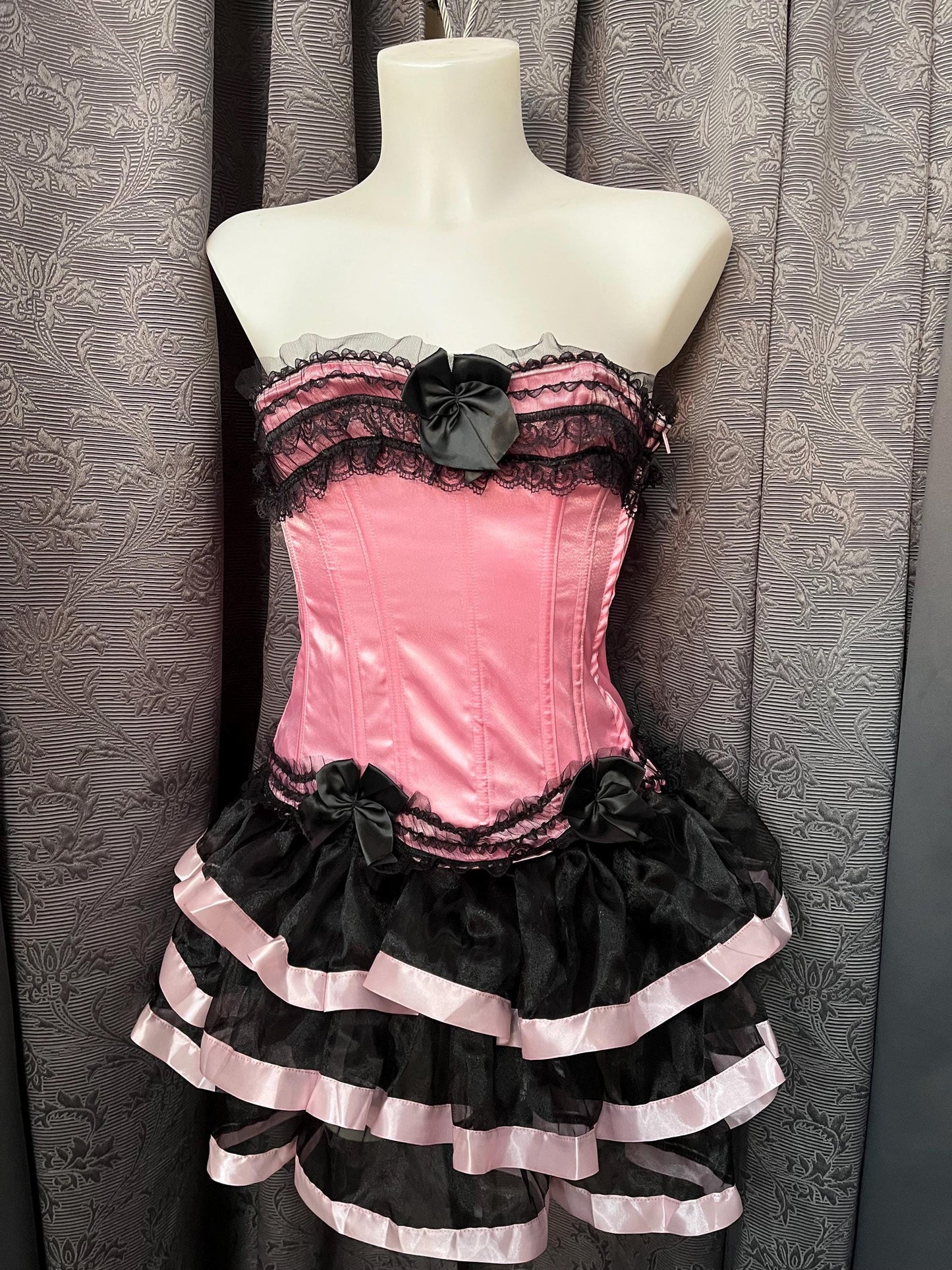 Sweetheart Lolita-Inspired Corset and Tulle Skirt Set – Pink & Black Ruffle Fantasy