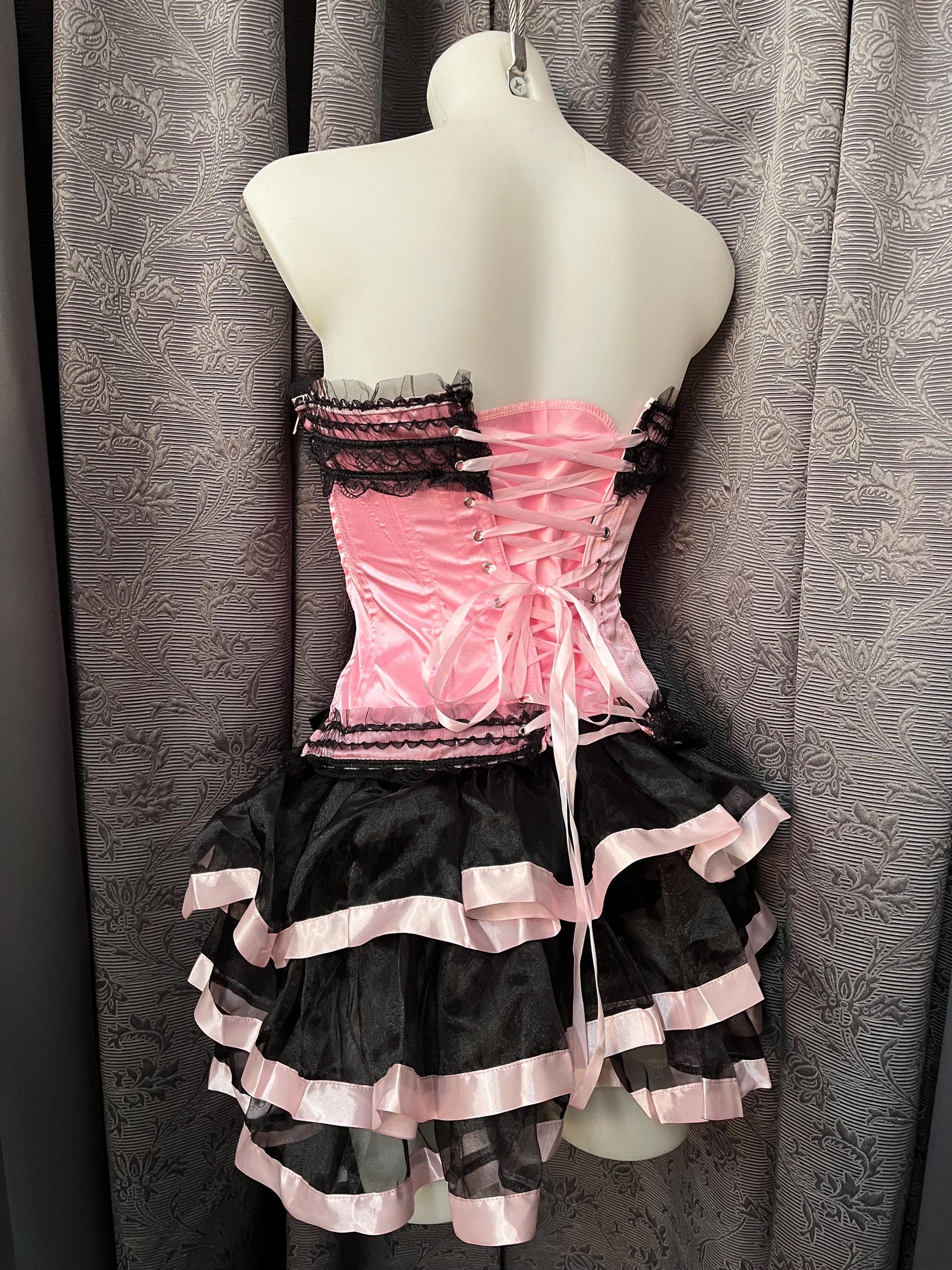 Sweetheart Lolita-Inspired Corset and Tulle Skirt Set – Pink & Black Ruffle Fantasy