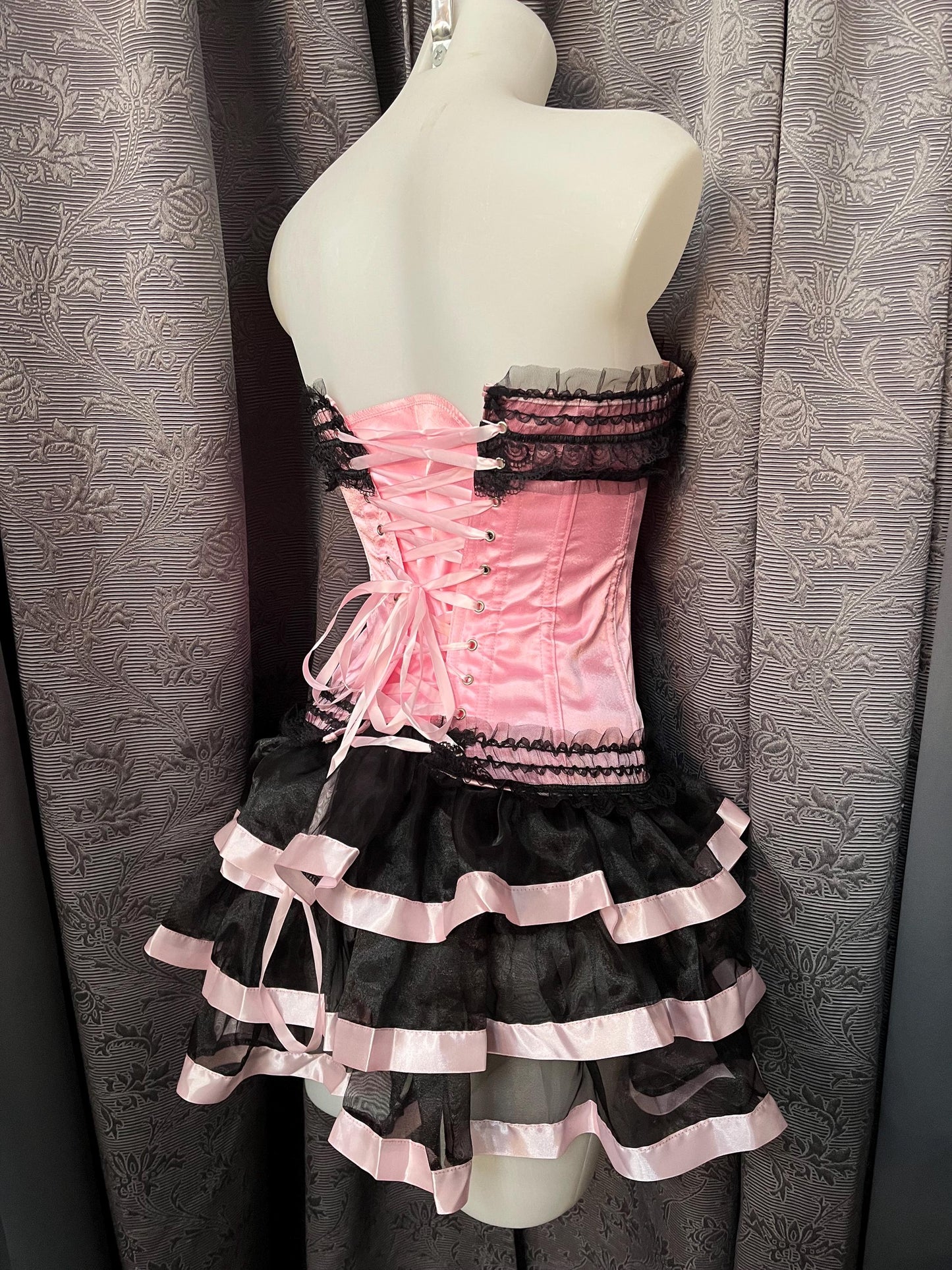 Sweetheart Lolita-Inspired Corset and Tulle Skirt Set – Pink & Black Ruffle Fantasy