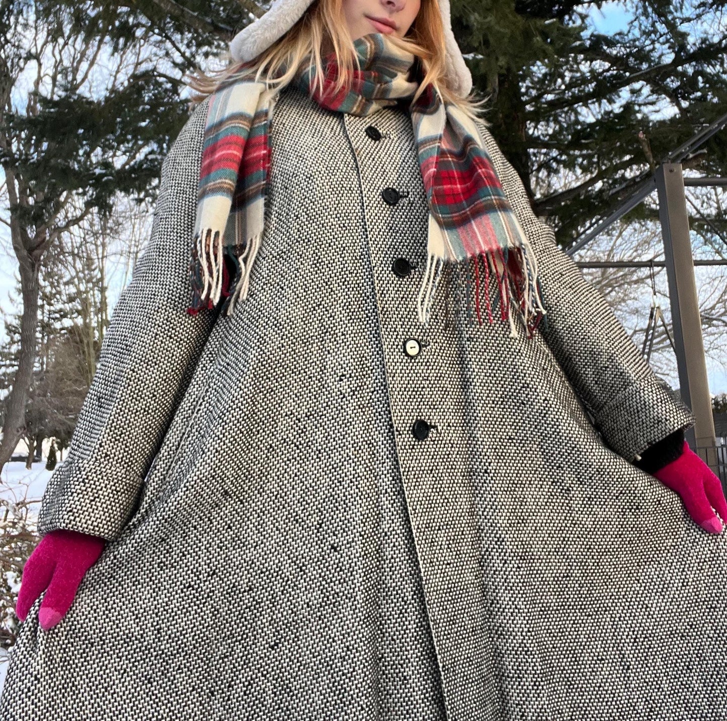 Vintage Wool Tweed Swing Coat with Black Buttons - Timeless Winter Elegance
