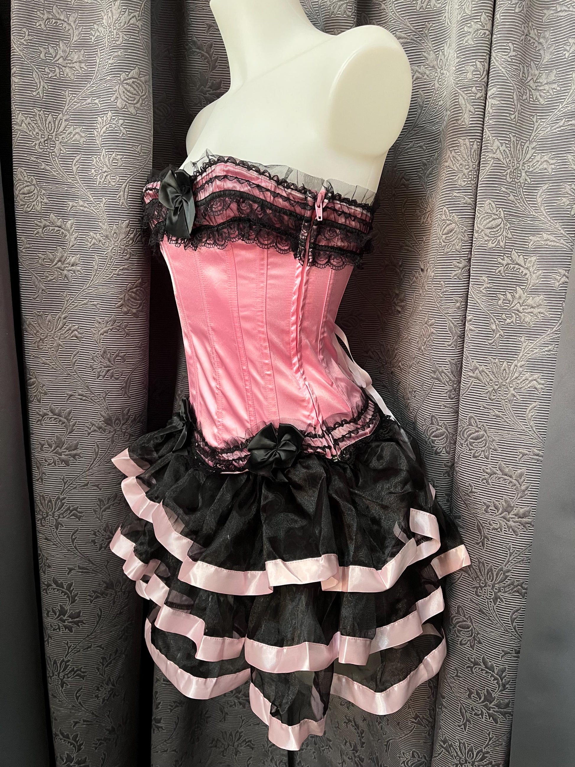Sweetheart Lolita-Inspired Corset and Tulle Skirt Set – Pink & Black Ruffle Fantasy