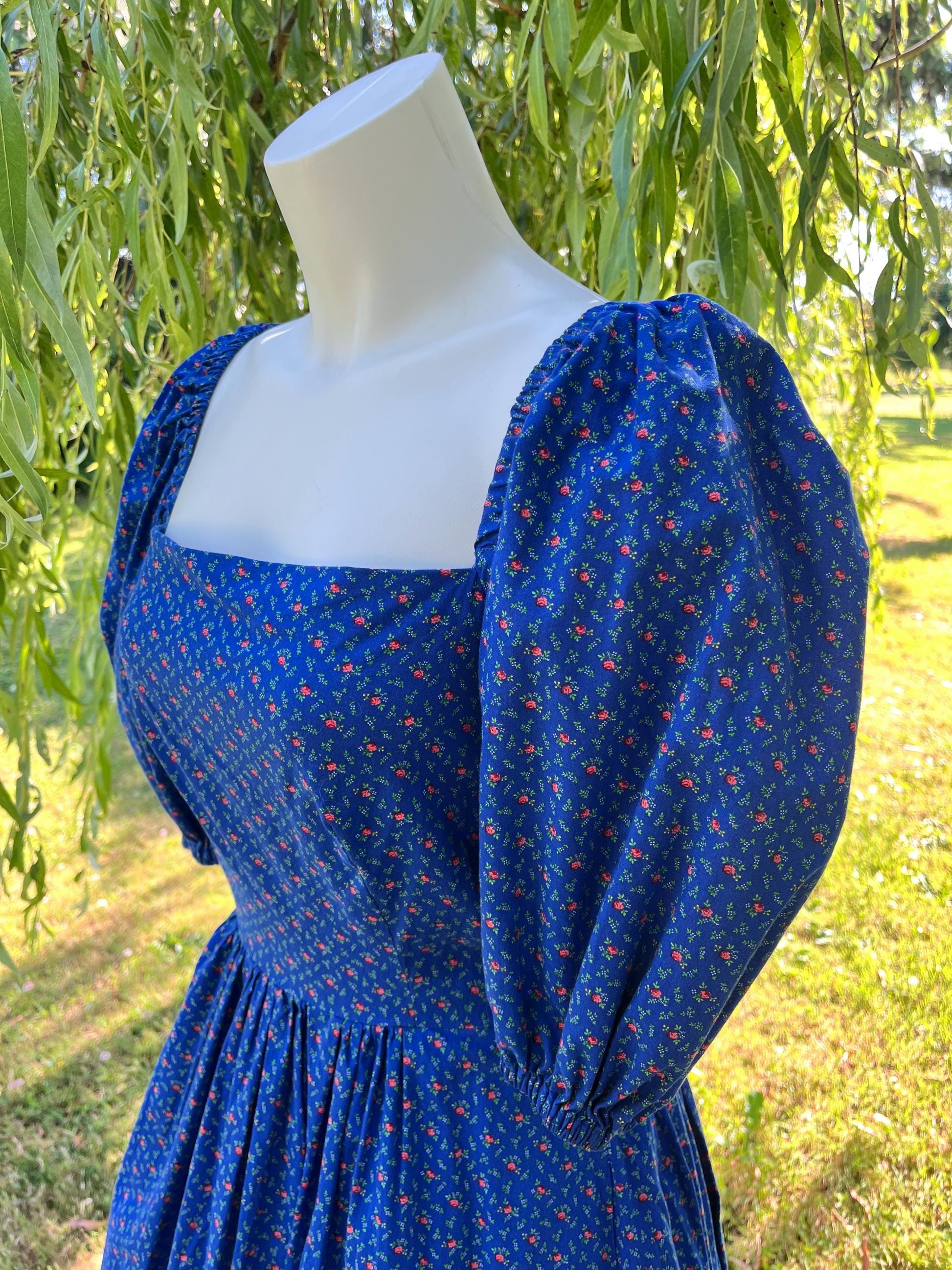 Royal Blue Puffy Sleeved Cottagecore Dress