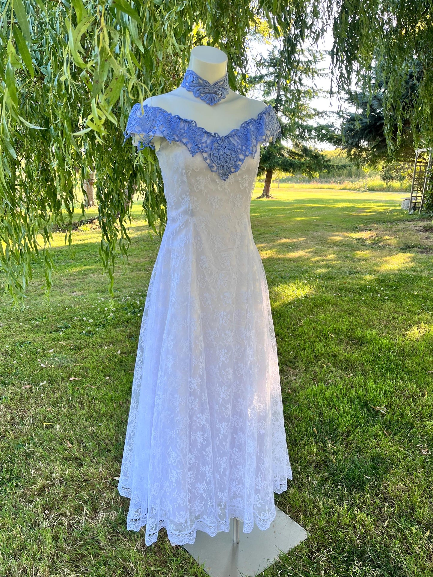 Scott McClintock Off-Shoulder White Lace Dress with Blue Embroidered Applique