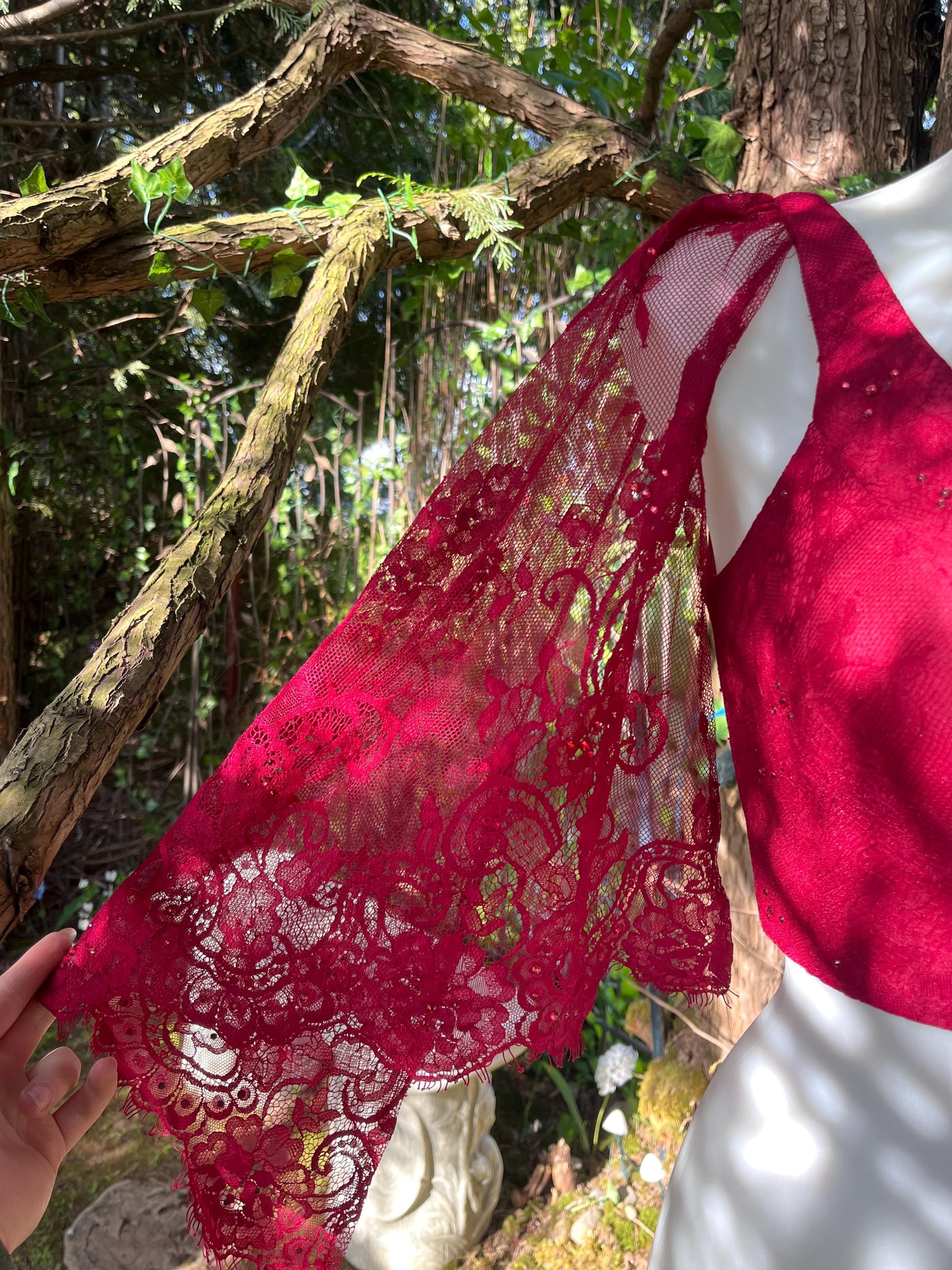 Sexy Scarlet Red Corset Top With Lace Sleeves