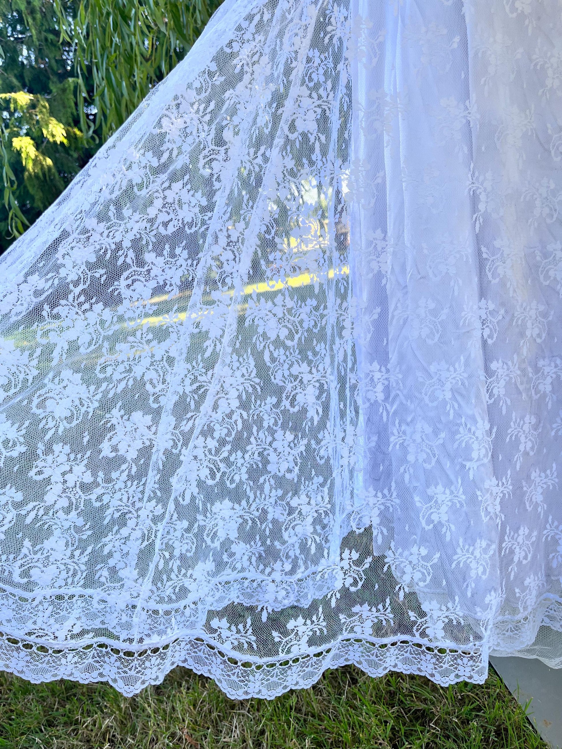 Scott McClintock Off-Shoulder White Lace Dress with Blue Embroidered Applique