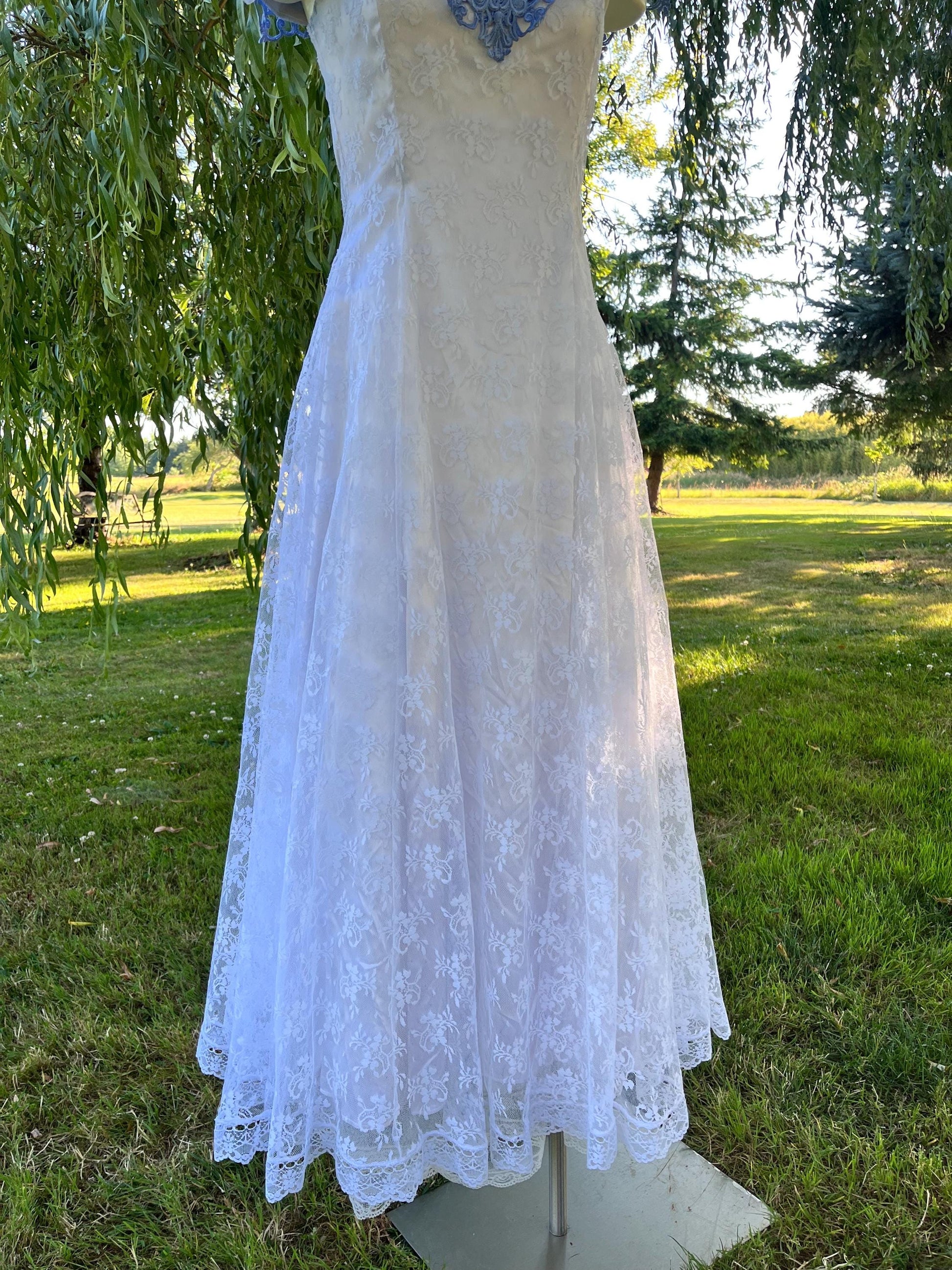 Scott McClintock Off-Shoulder White Lace Dress with Blue Embroidered Applique