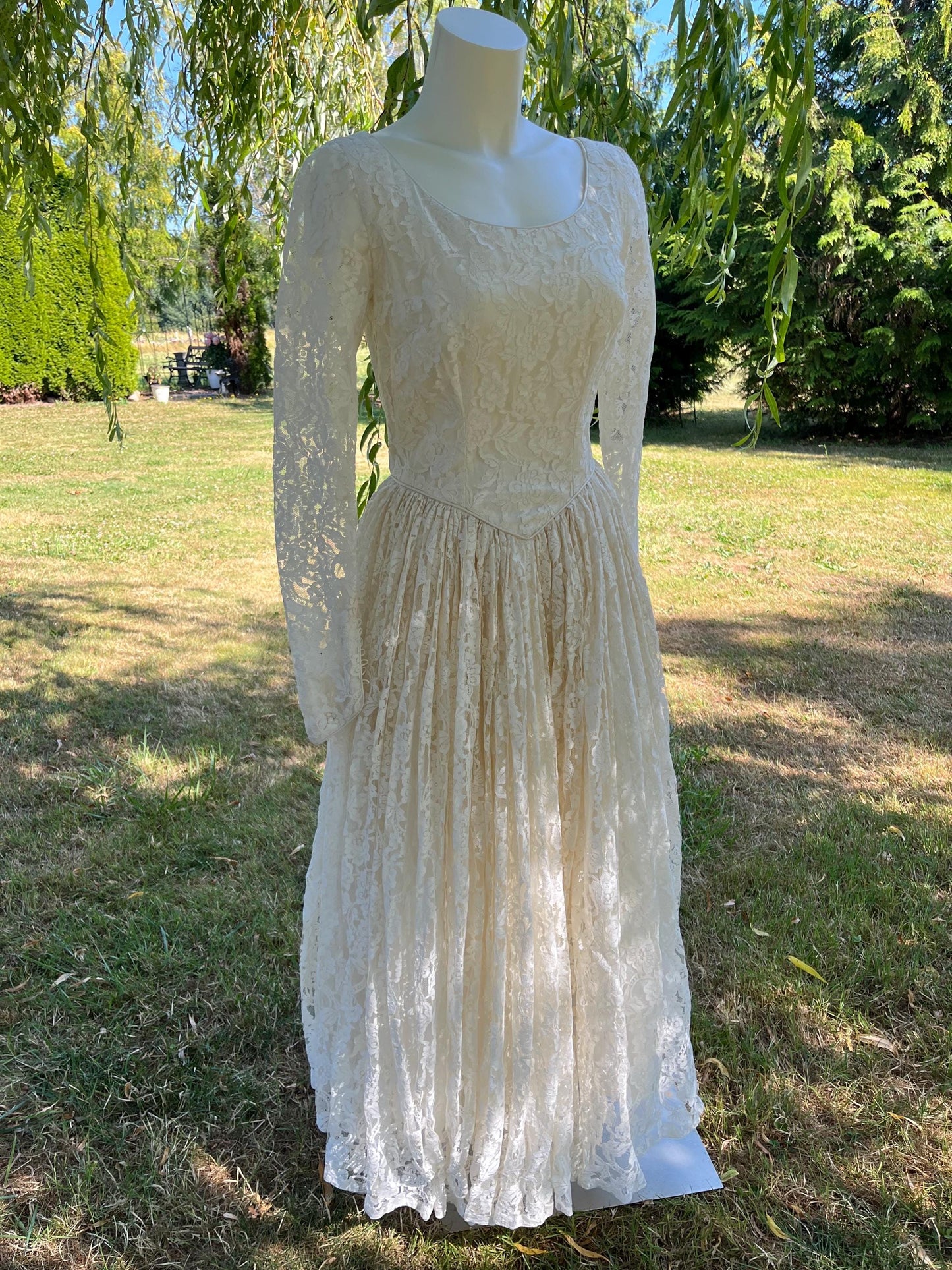 Vintage 1950s Lace Wedding Gown | Long Sleeve Romantic Bridal Dress | Ivory Floral Lace Full Skirt