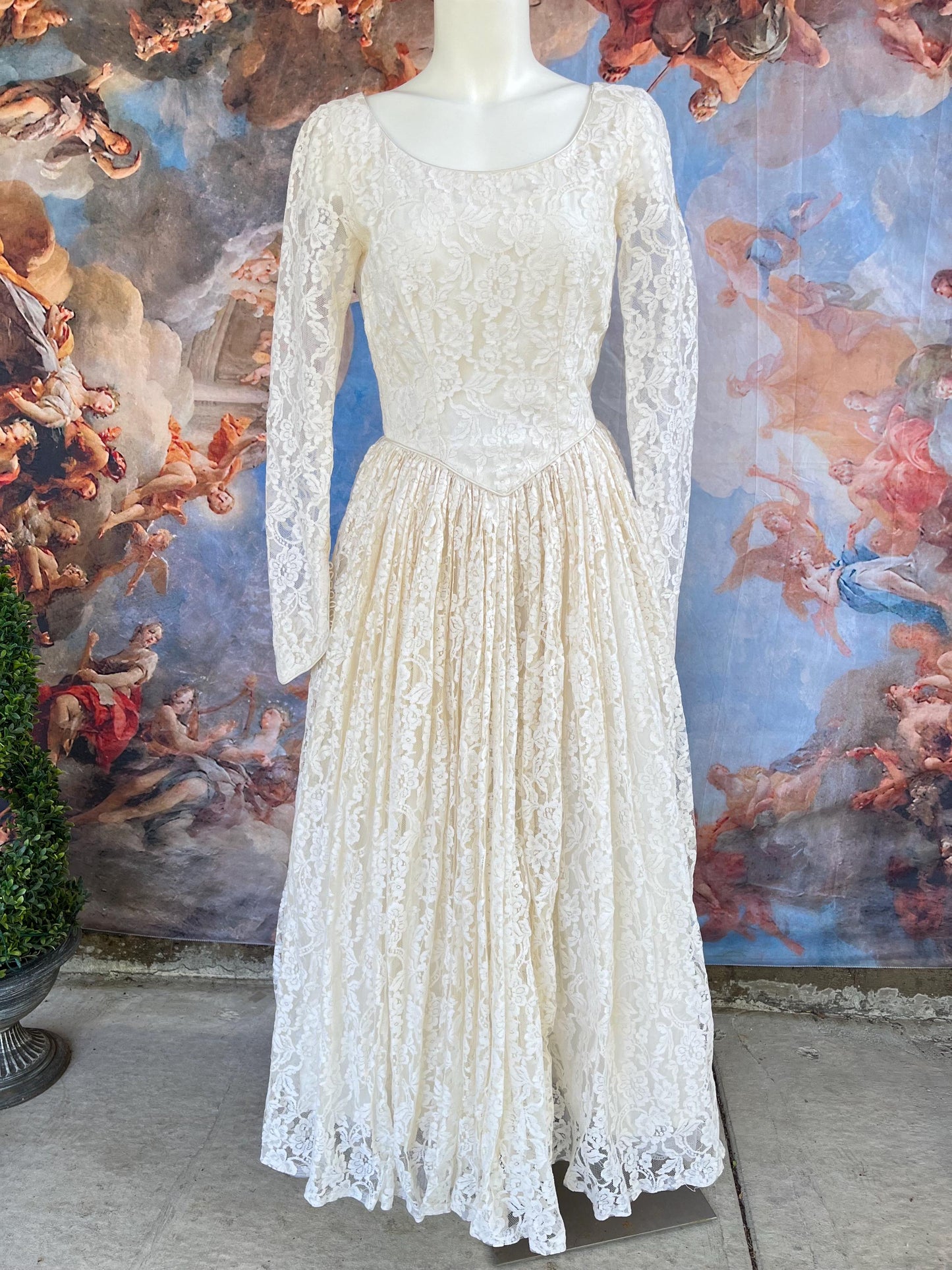 Vintage 1950s Lace Wedding Gown | Long Sleeve Romantic Bridal Dress | Ivory Floral Lace Full Skirt