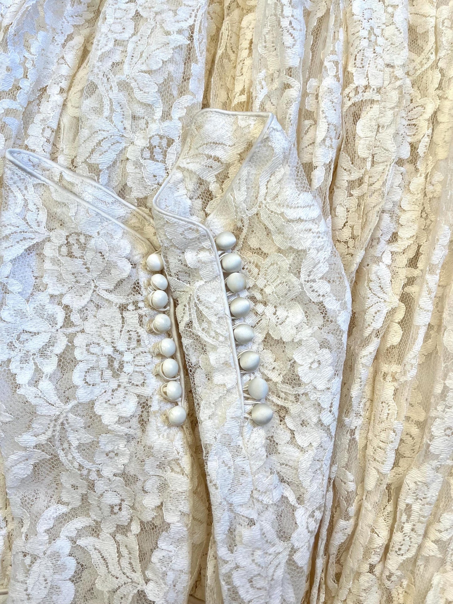 Vintage 1950s Lace Wedding Gown | Long Sleeve Romantic Bridal Dress | Ivory Floral Lace Full Skirt