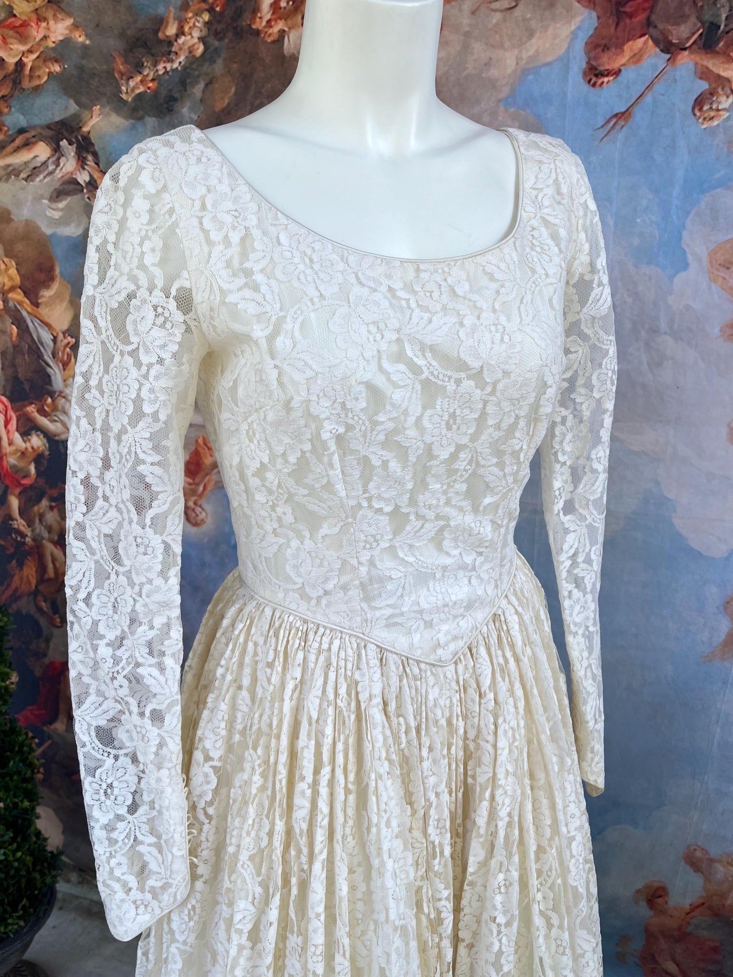 Vintage 1950s Lace Wedding Gown | Long Sleeve Romantic Bridal Dress | Ivory Floral Lace Full Skirt