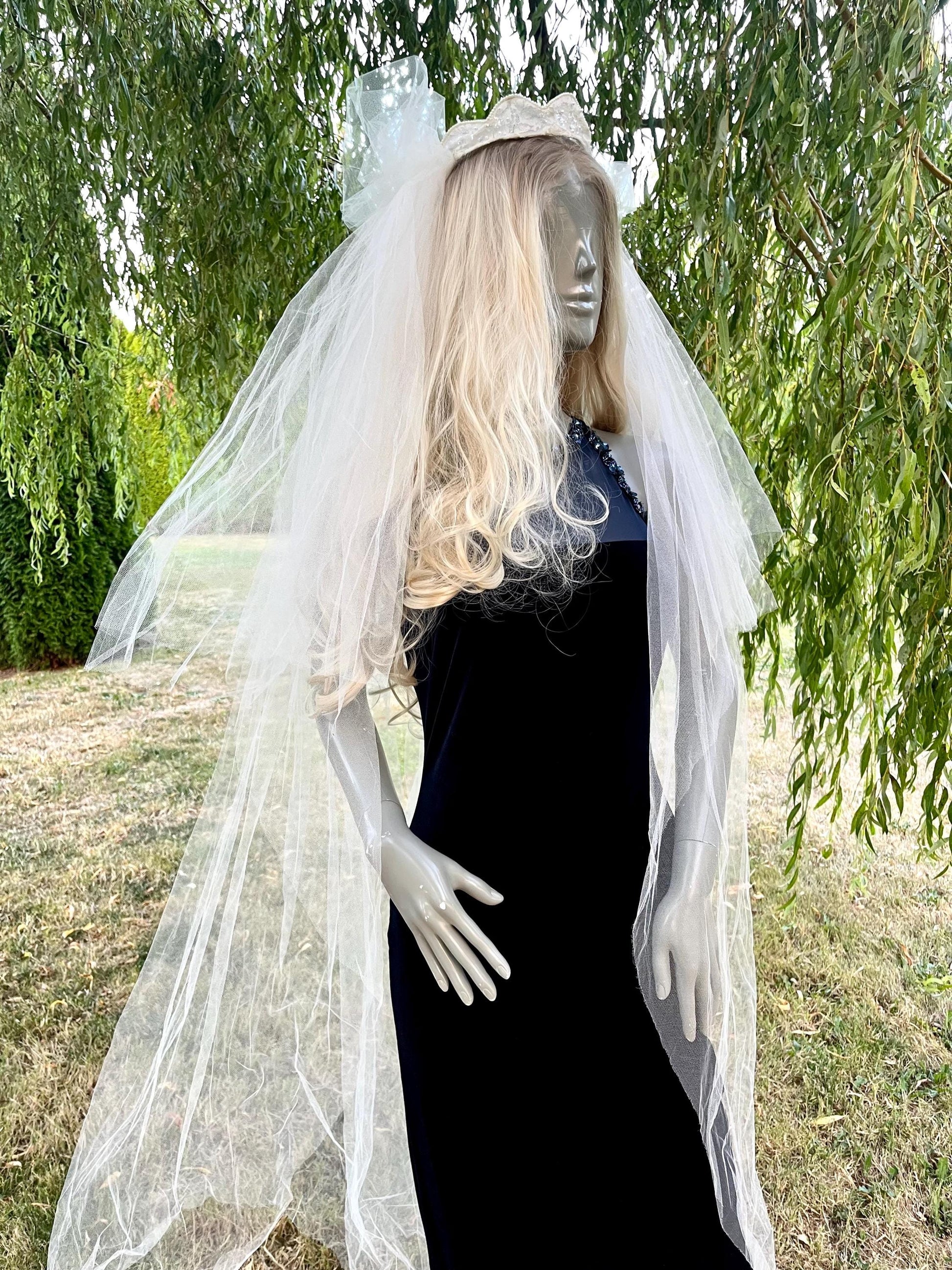 Lace Crown With Pearls and Long Veil