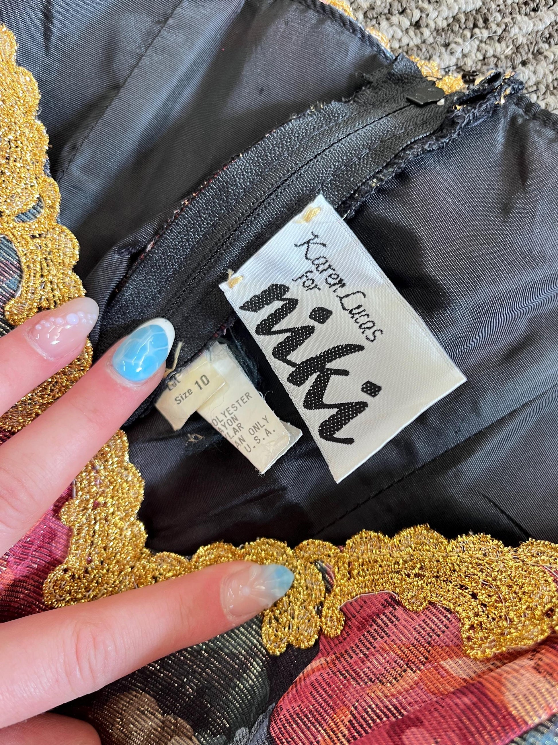 Romantic Rococo Floral Dress – Vintage-Inspired Off-Shoulder Garden Gown