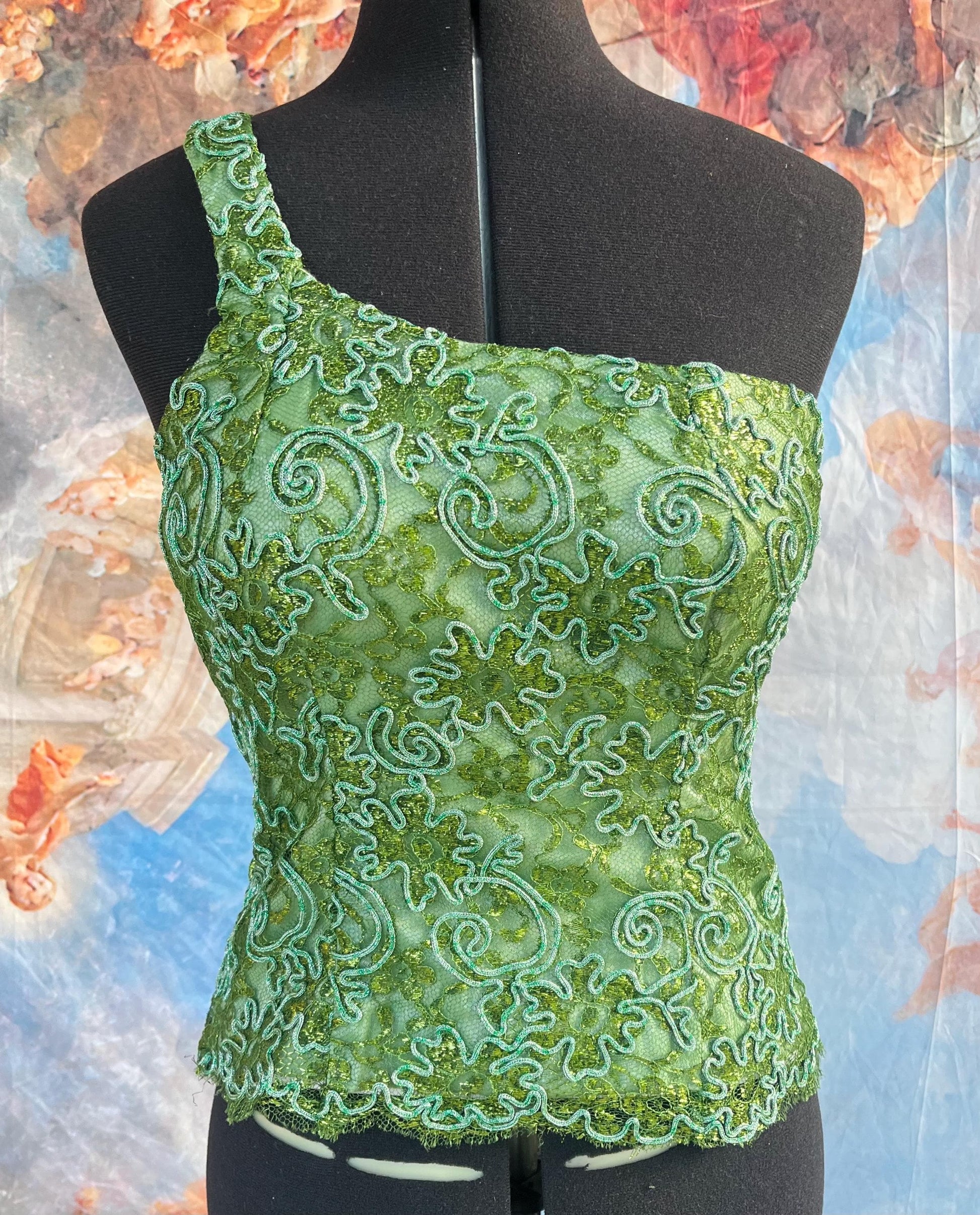 3-D Green Enchanting One-shoulder Top