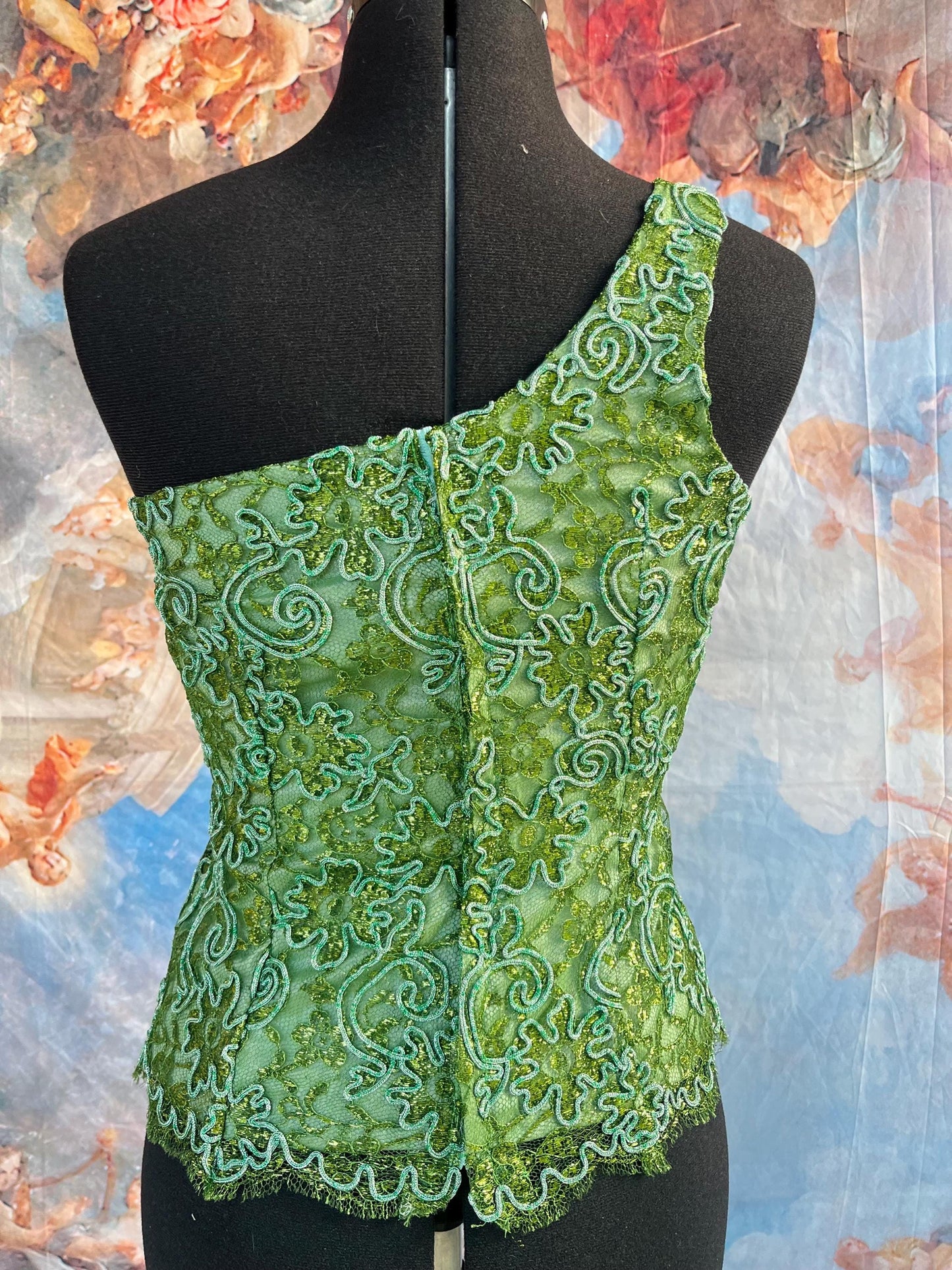 3-D Green Enchanting One-shoulder Top