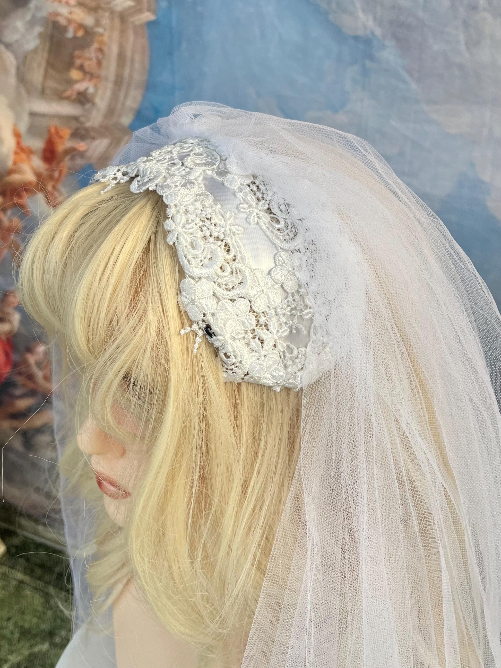 Vintage Lace Headband With Layered Veil