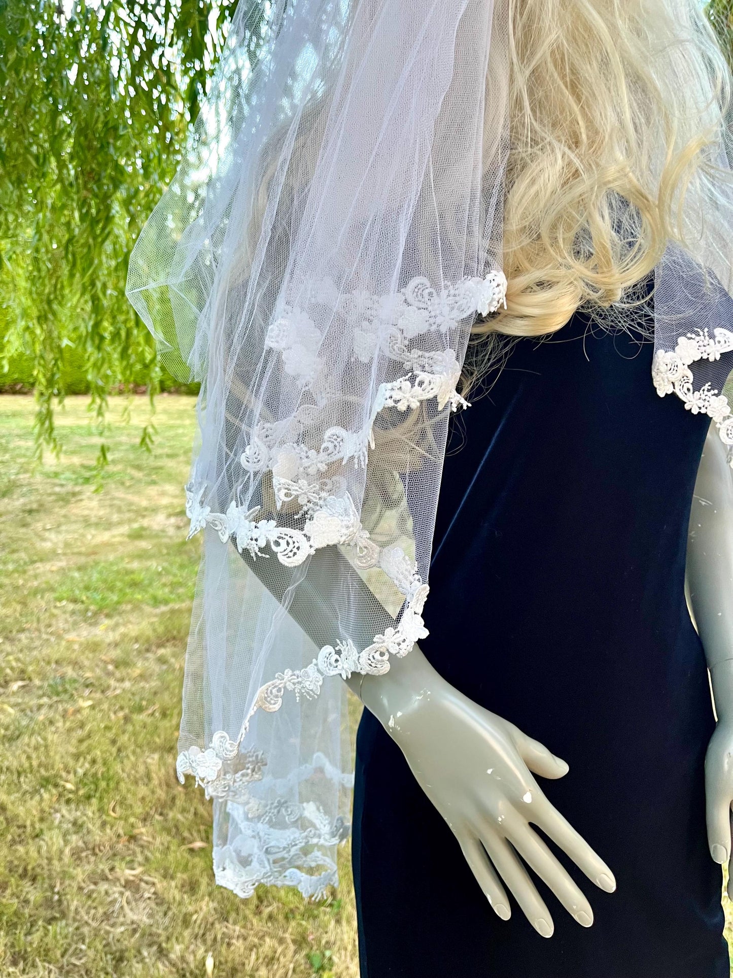 Vintage Lace Headband With Layered Veil