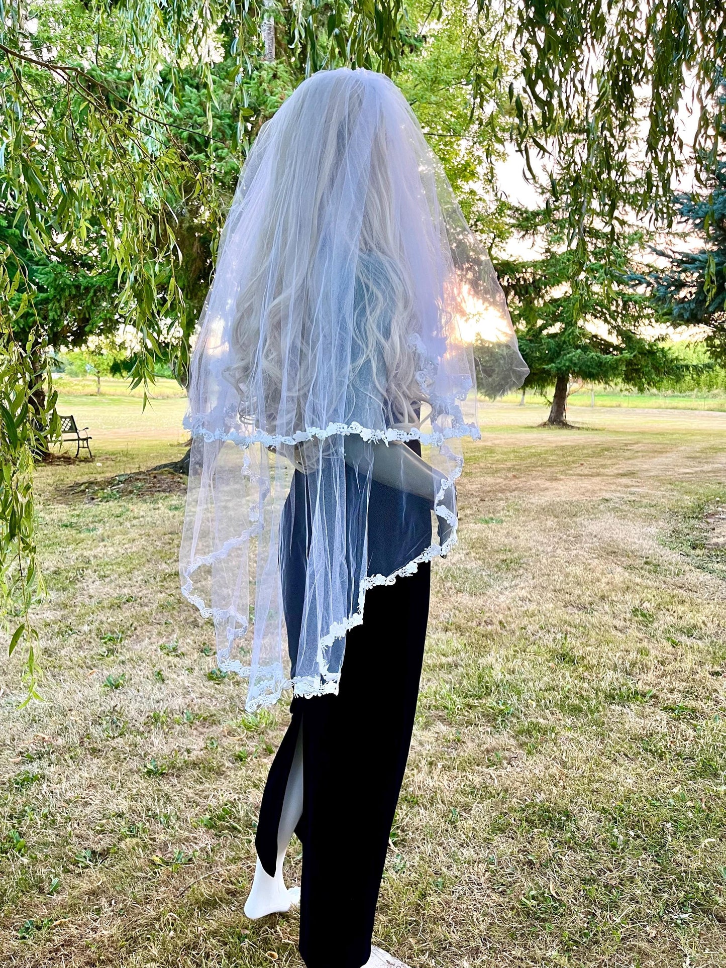 Vintage Lace Headband With Layered Veil