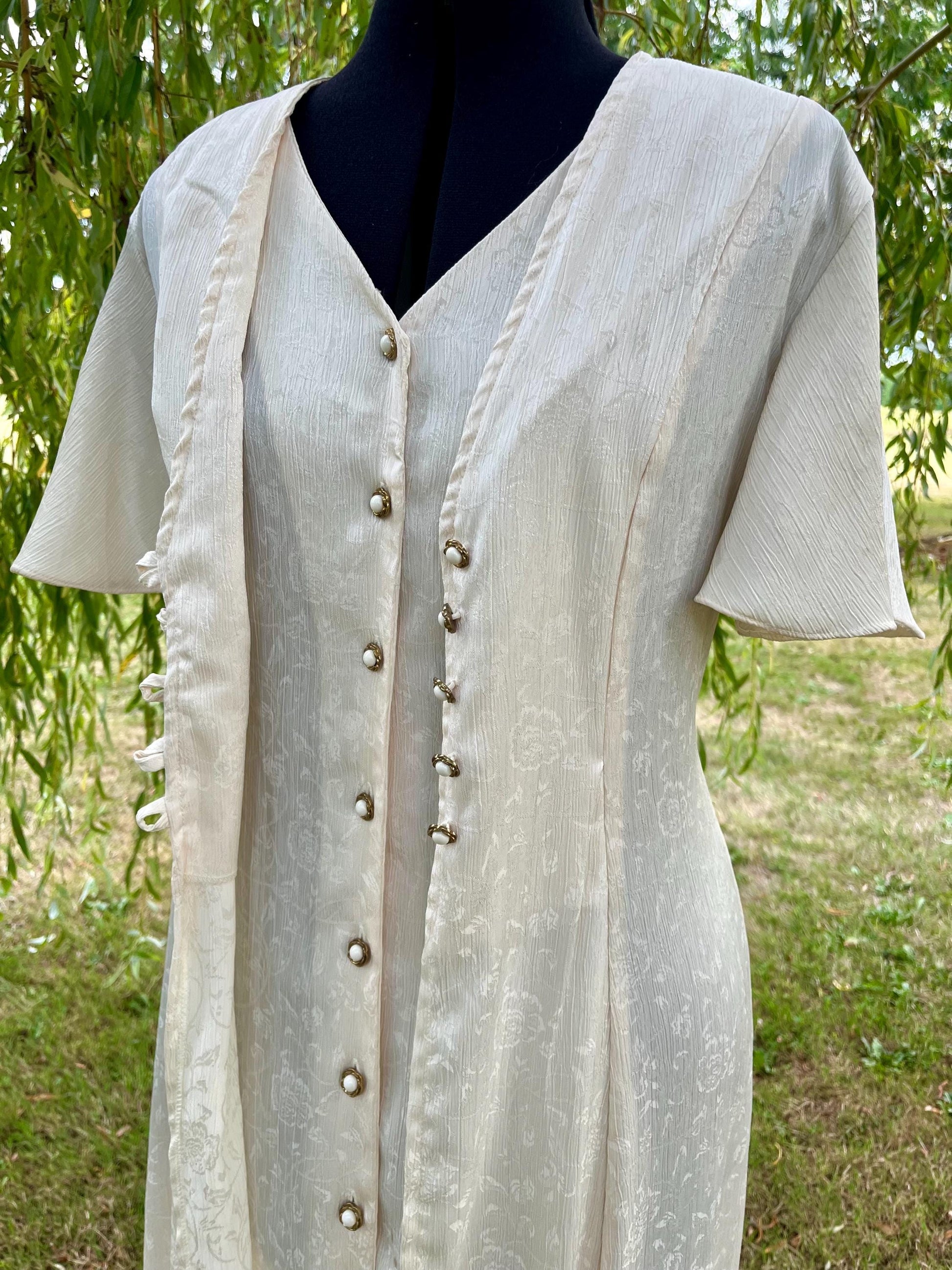 Vintage Cream Button-Down Midi Dress with Tie Back