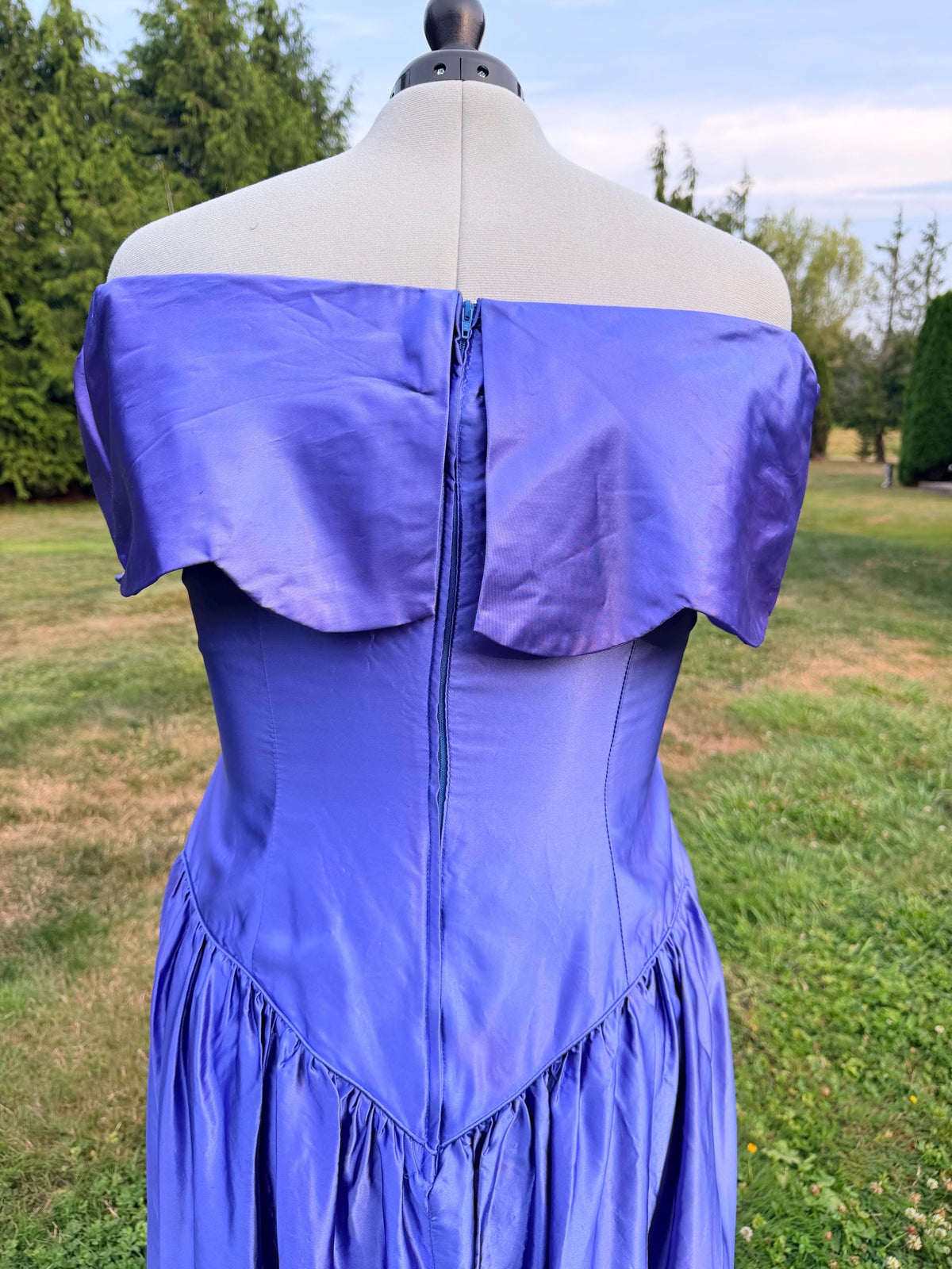 Vintage 1980s Periwinkle Blue Off Shoulder Prom Dress | Plus Size Formal Princess Dress | Basque Waist
