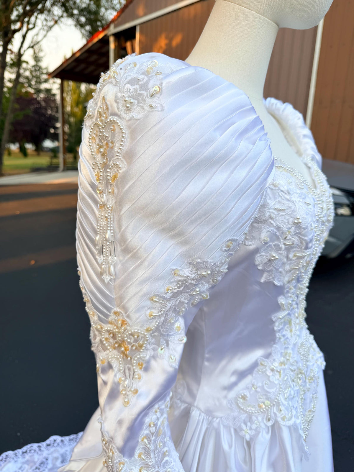 Puff Sleeve Bridal Gown with Beaded Lace Satin Princess Wedding Dress