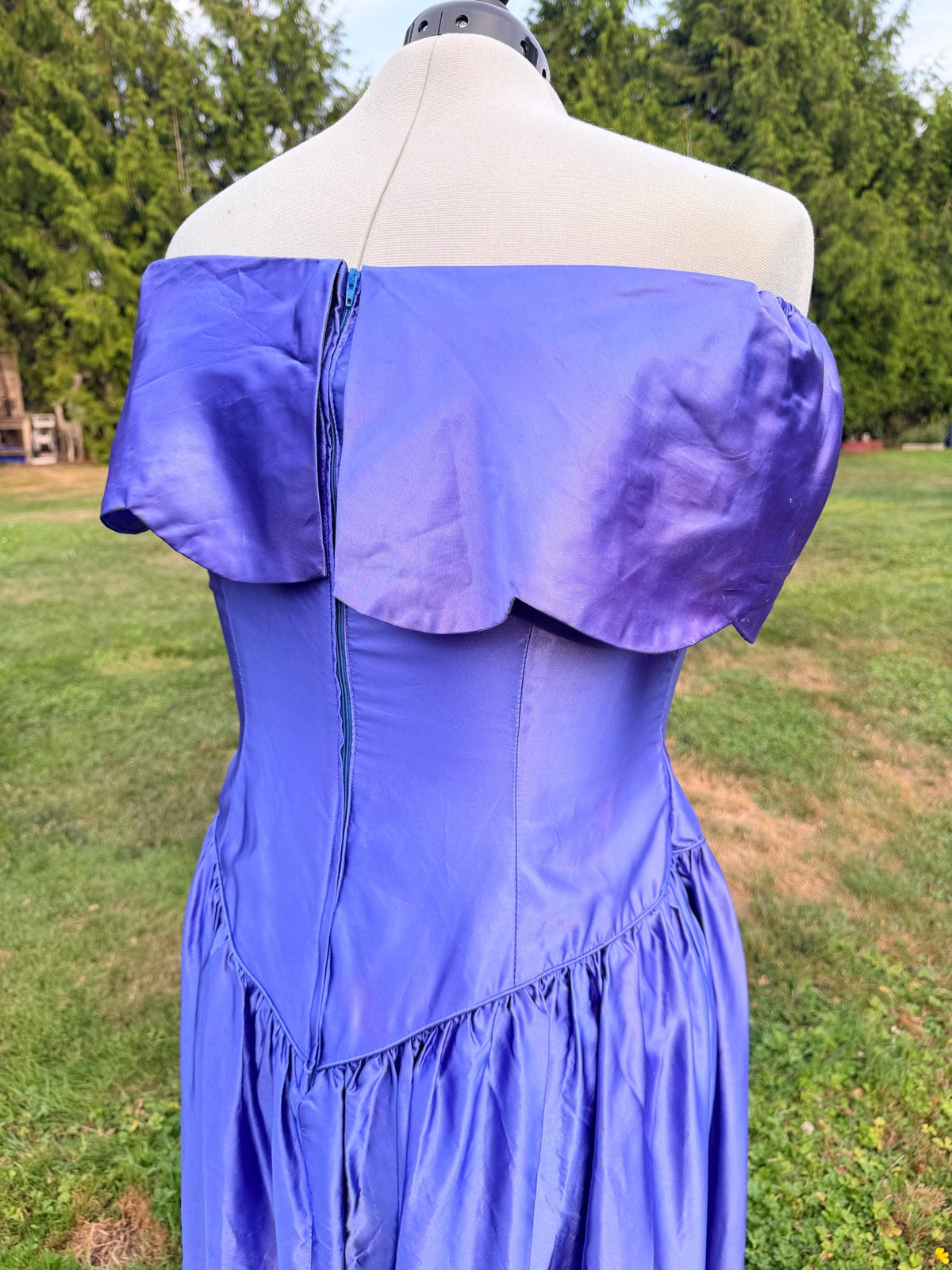 Vintage 1980s Periwinkle Blue Off Shoulder Prom Dress | Plus Size Formal Princess Dress | Basque Waist