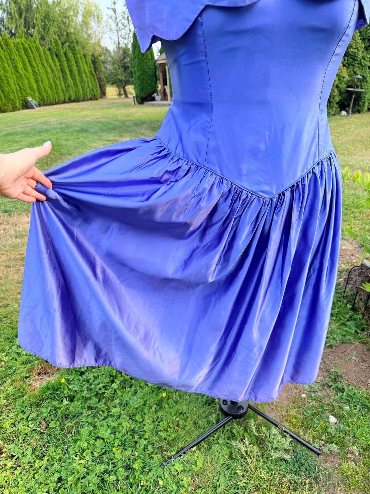 Vintage 1980s Periwinkle Blue Off Shoulder Prom Dress | Plus Size Formal Princess Dress | Basque Waist