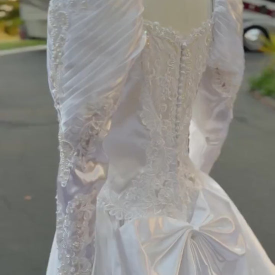 Puff Sleeve Bridal Gown with Beaded Lace Satin Princess Wedding Dress